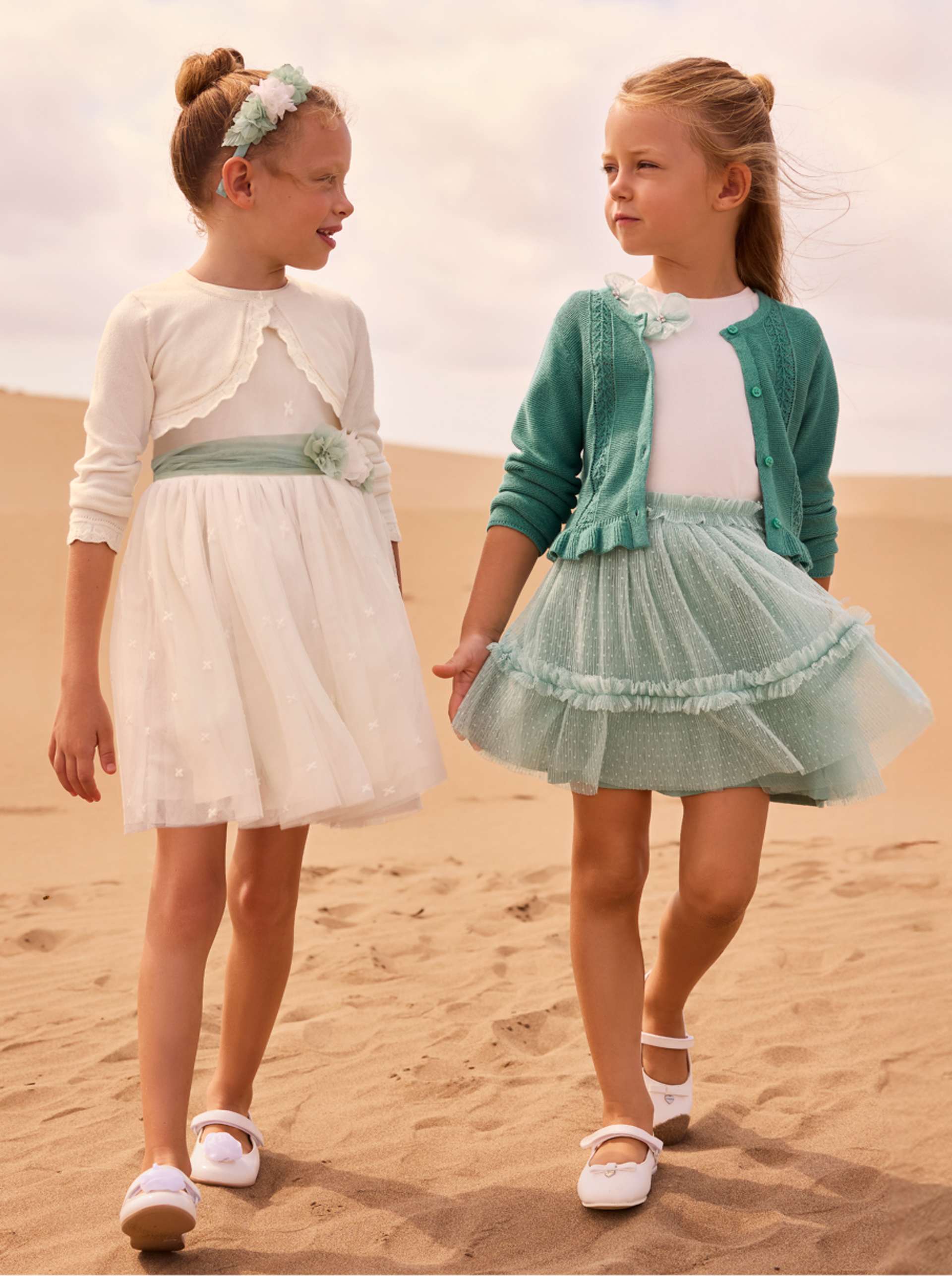 Vestido de ceremonia de tul bordado para niña