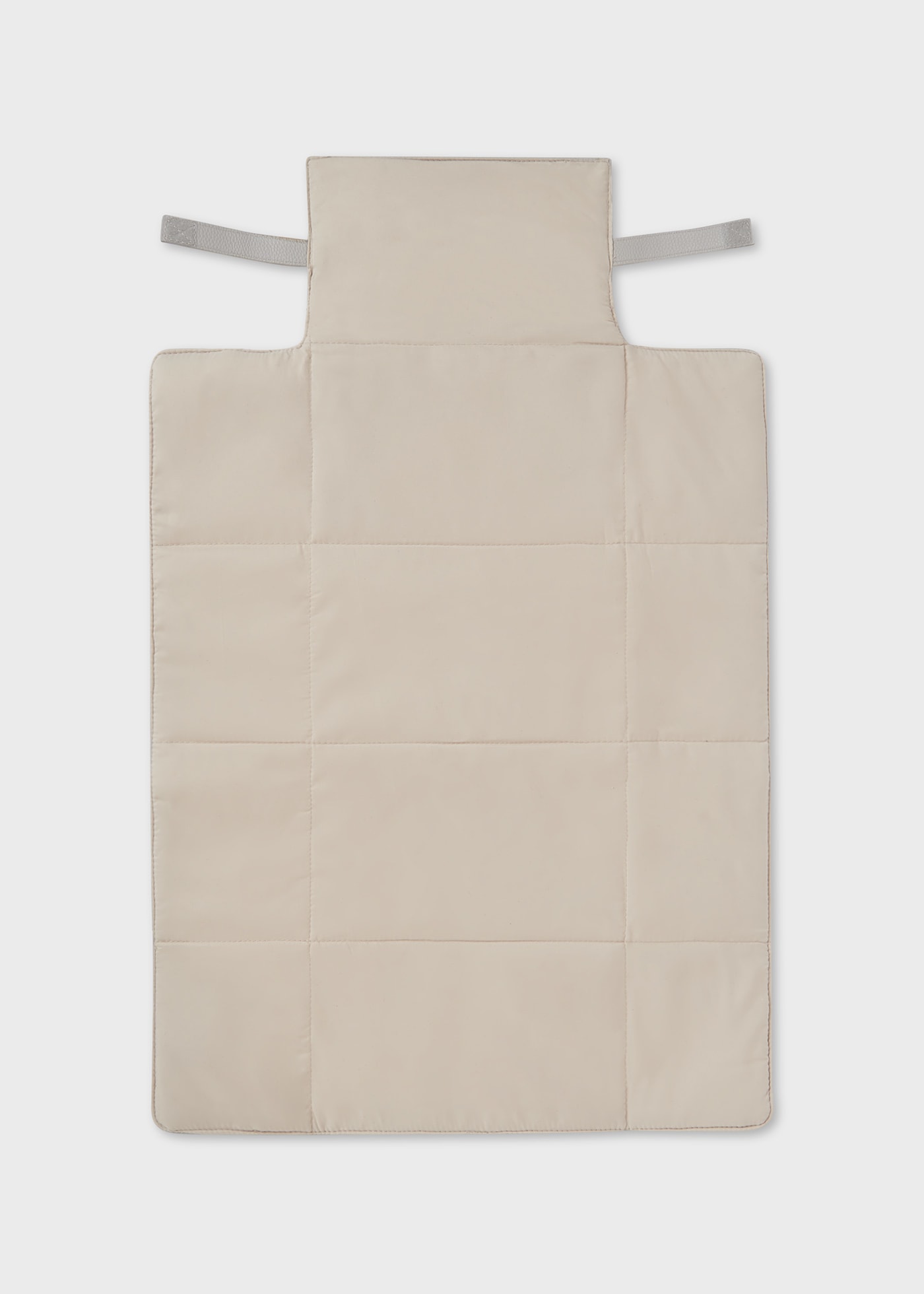 Portable baby changing mat with fringe