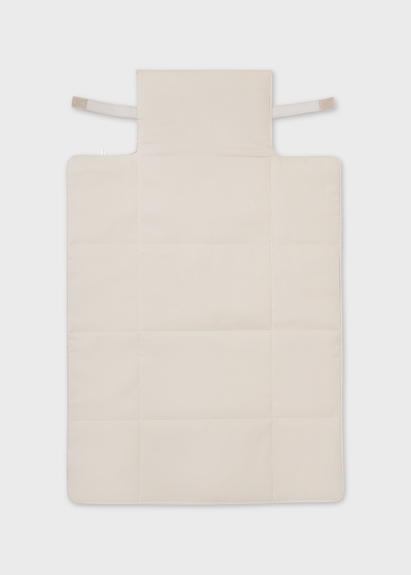 Portable baby changing mat with fringe