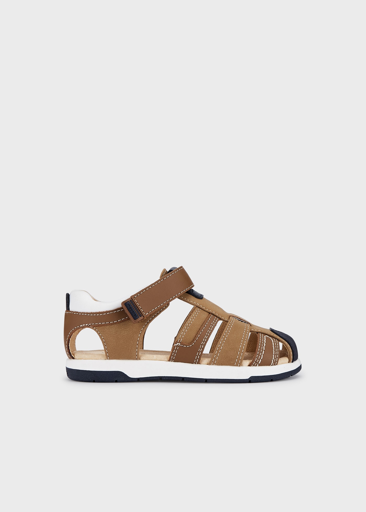 Sandals with reinforced toe cap boy