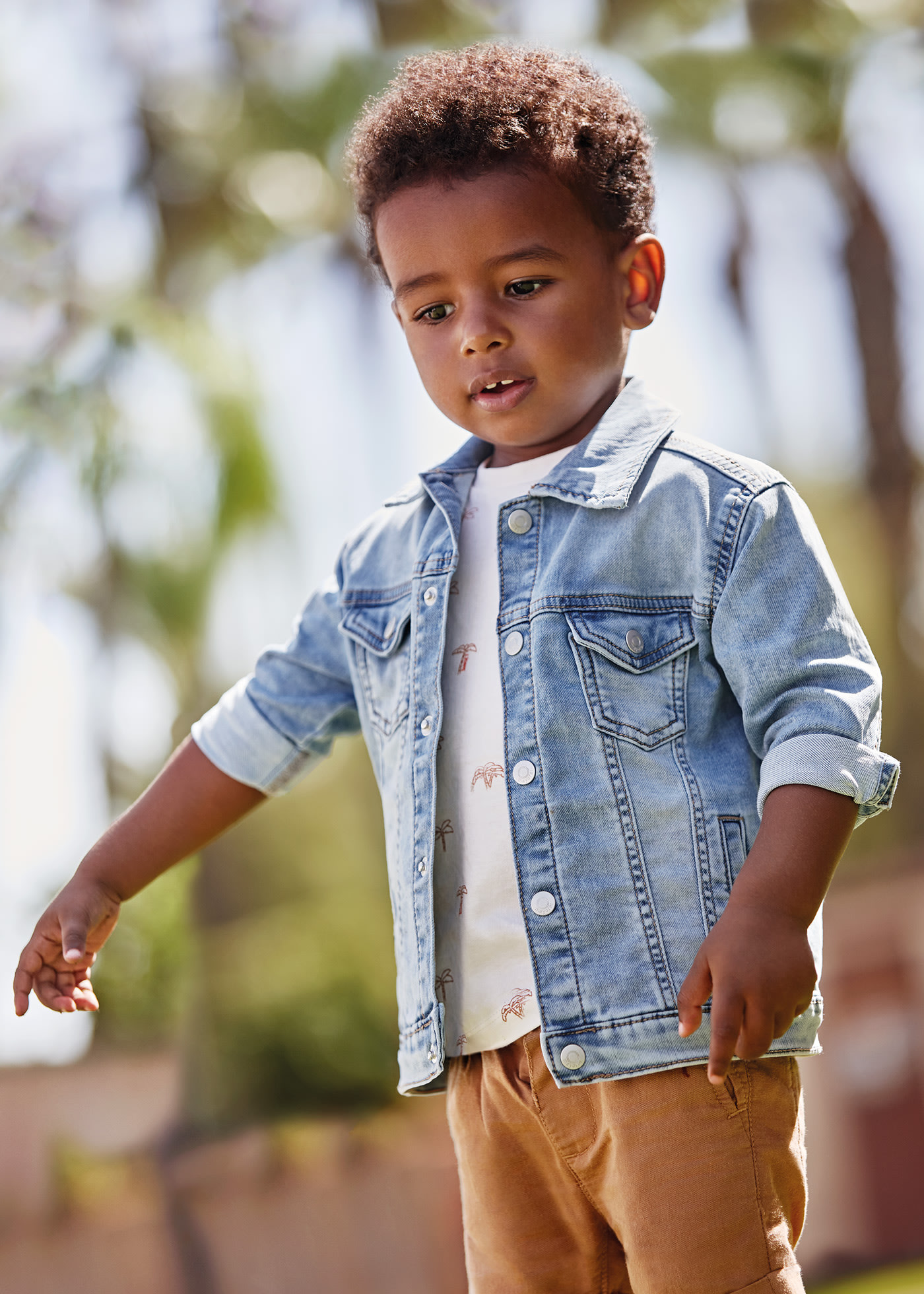 Jeansjacke aus nachhaltiger Baumwolle für Babys