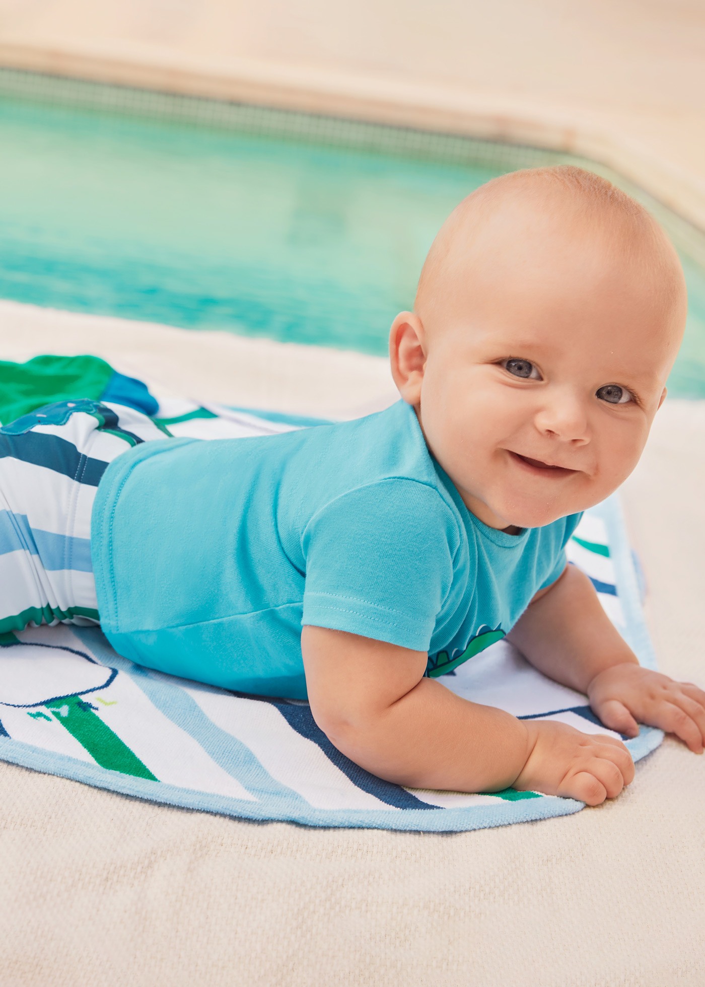 Ręcznik z kapturem z bawełny zrównoważonej dla niemowlęcia