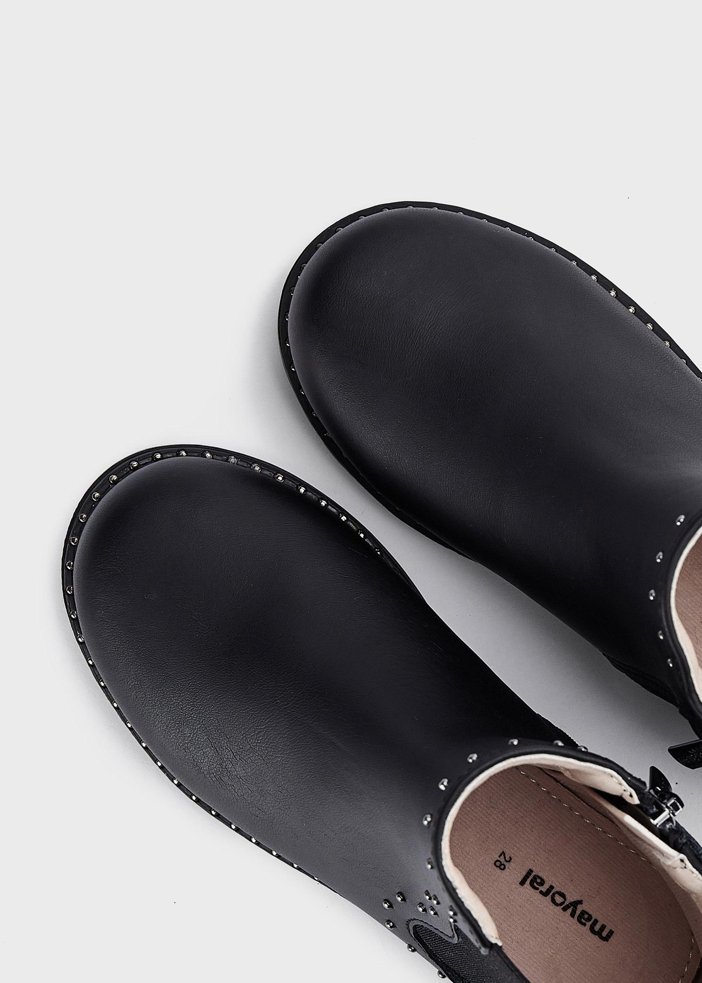 Girl Chelsea boots sustainable leather
