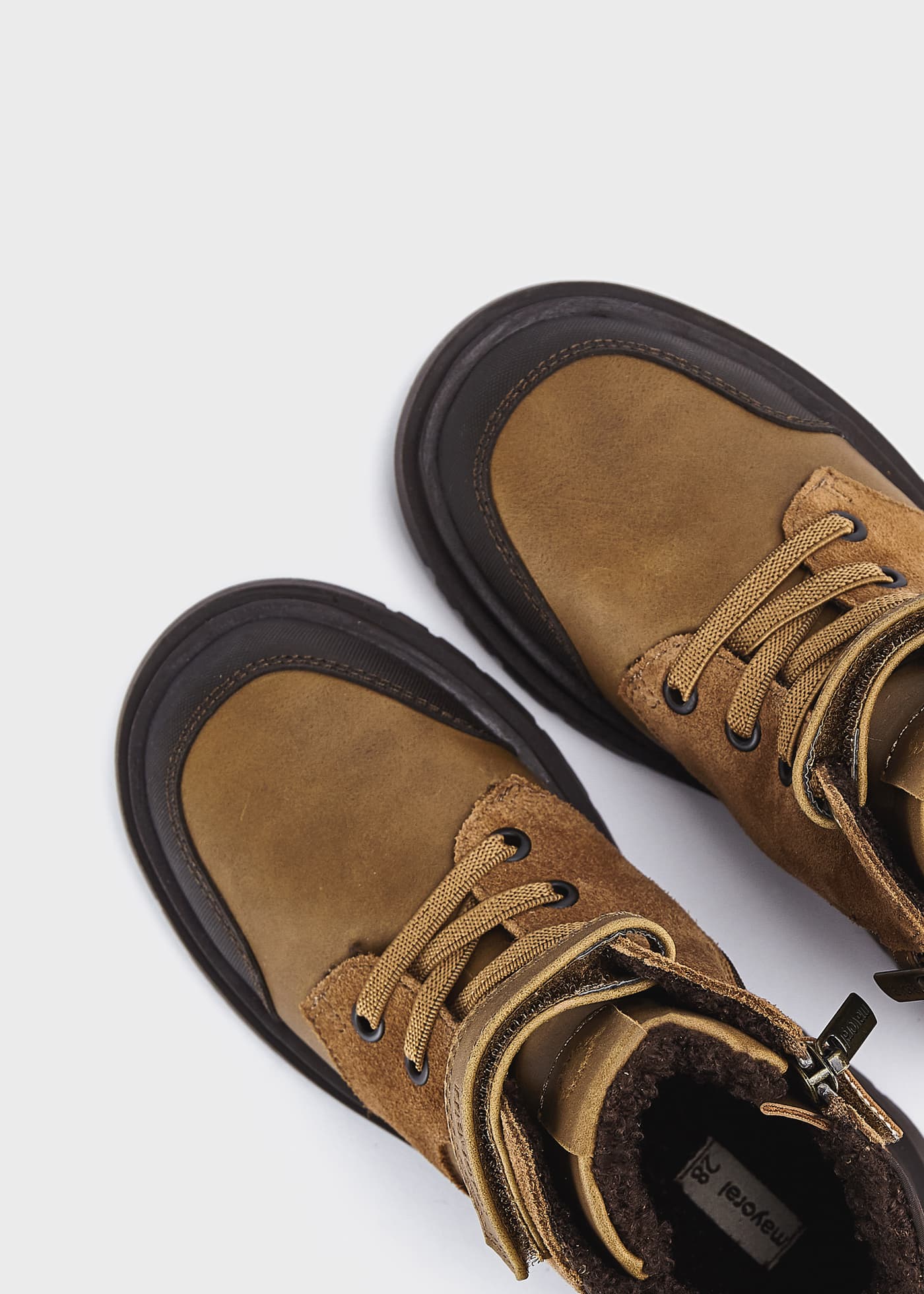 Boy mountain boots sustainable leather
