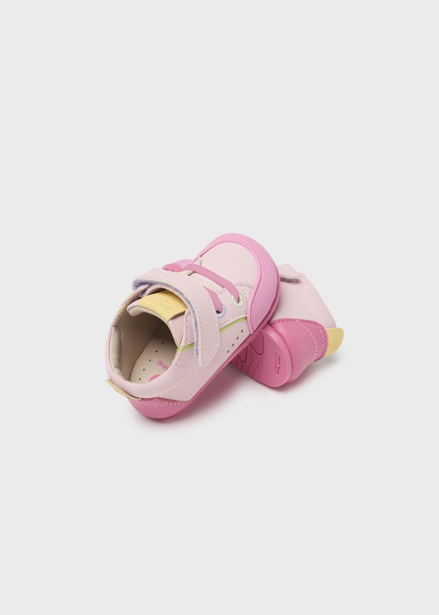 Sportowe buty niemowlęce barefoot