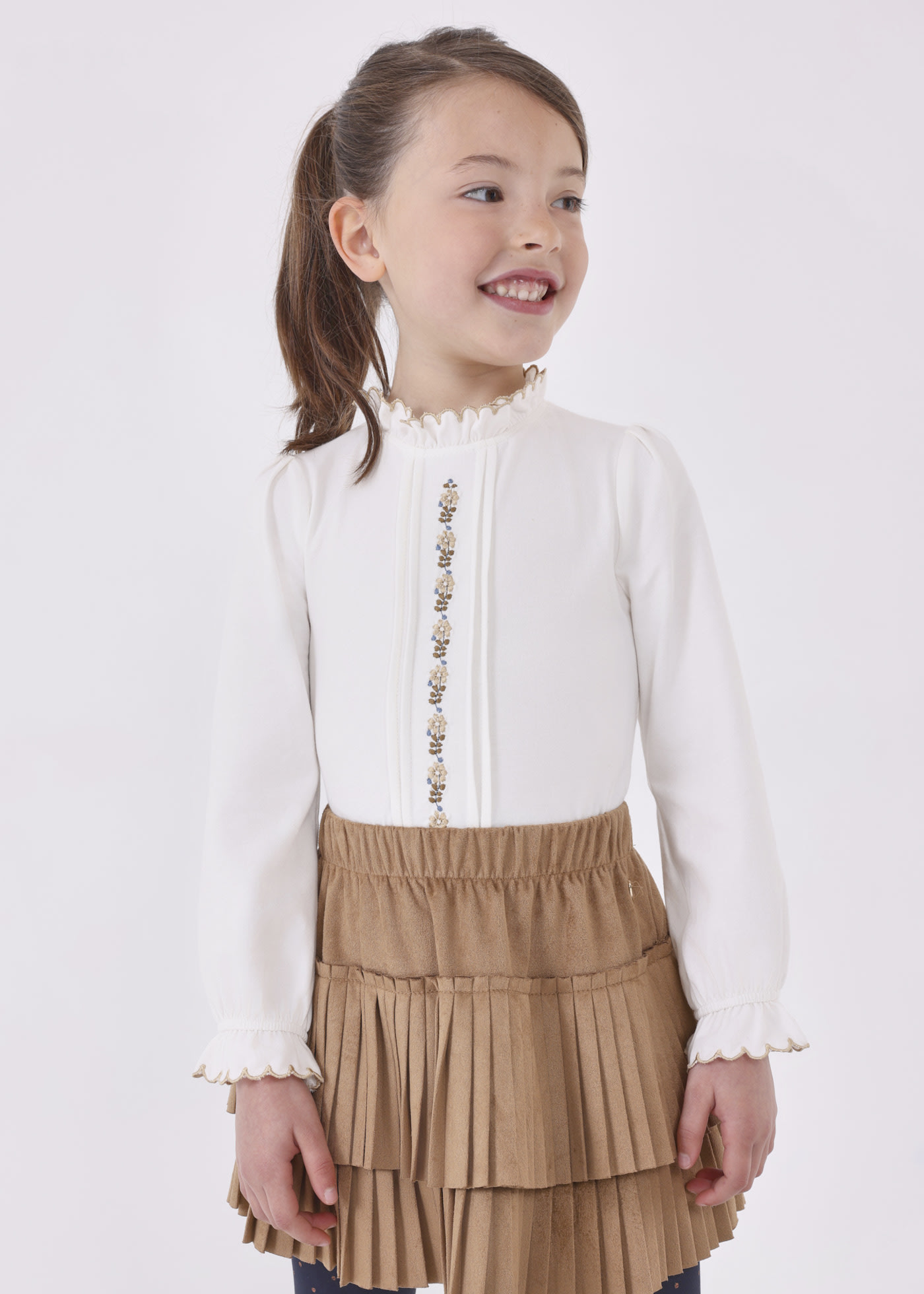 Girl embroidered blouse Better Cotton