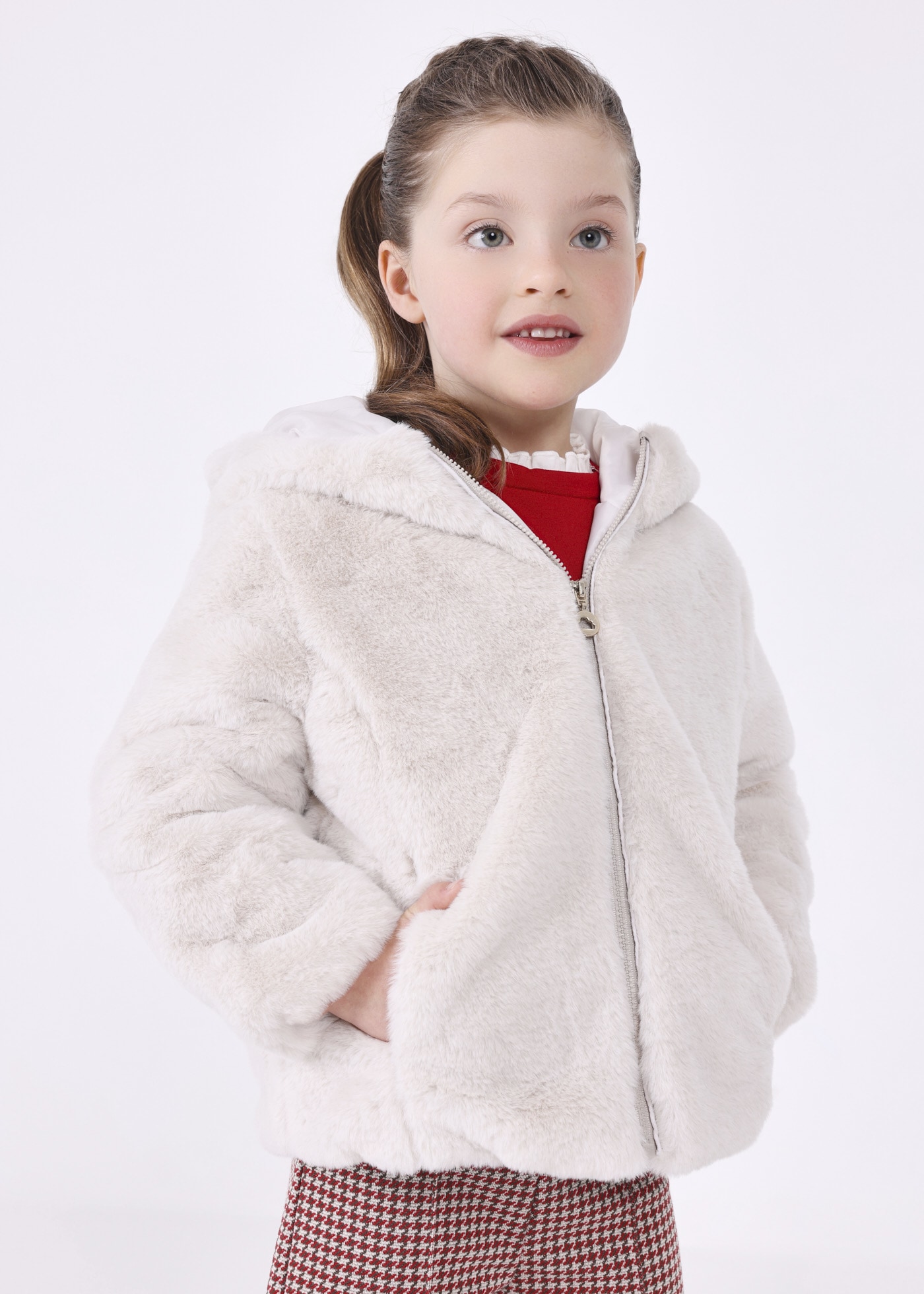 Girl fur coat recycled fibres