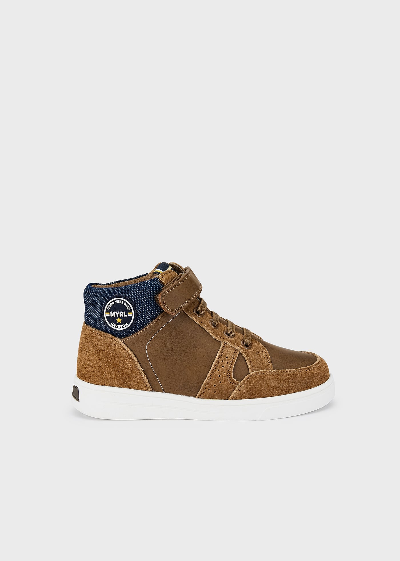 Boy high top trainers sustainable leather