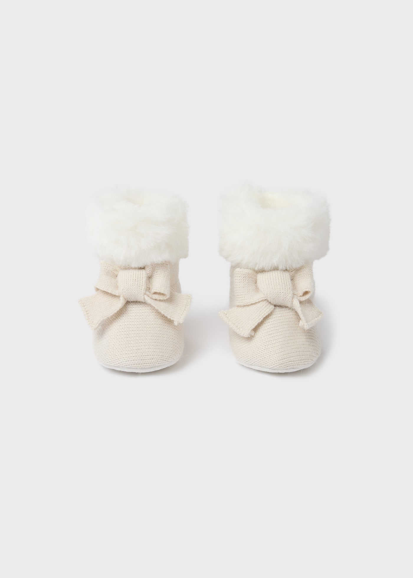 Newborn tricot and faux fur boots