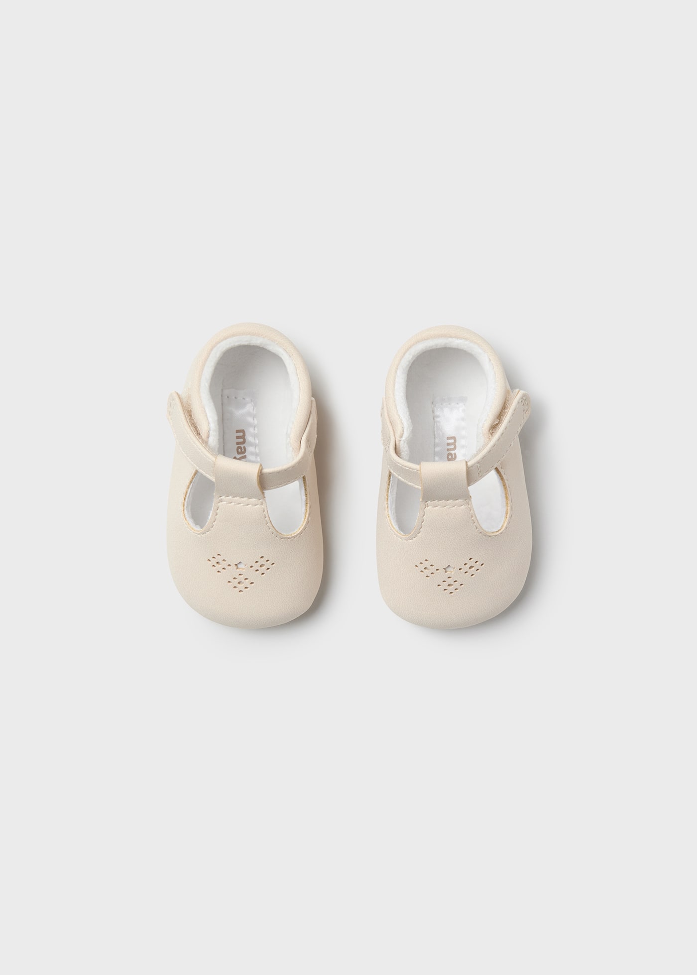 Pantofi pentru nou-nascut