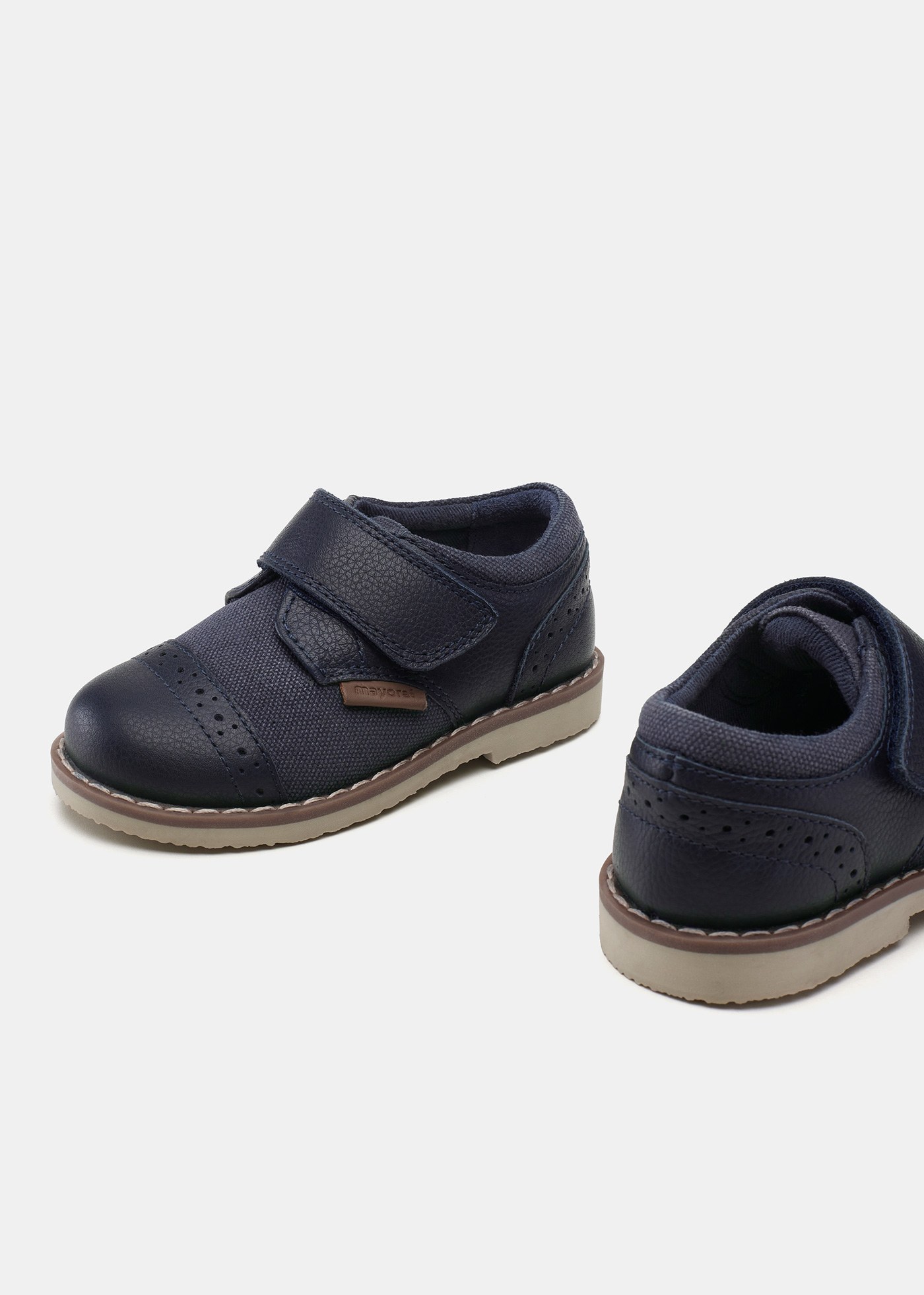 Buty skórzane oxford dla niemowlęcia