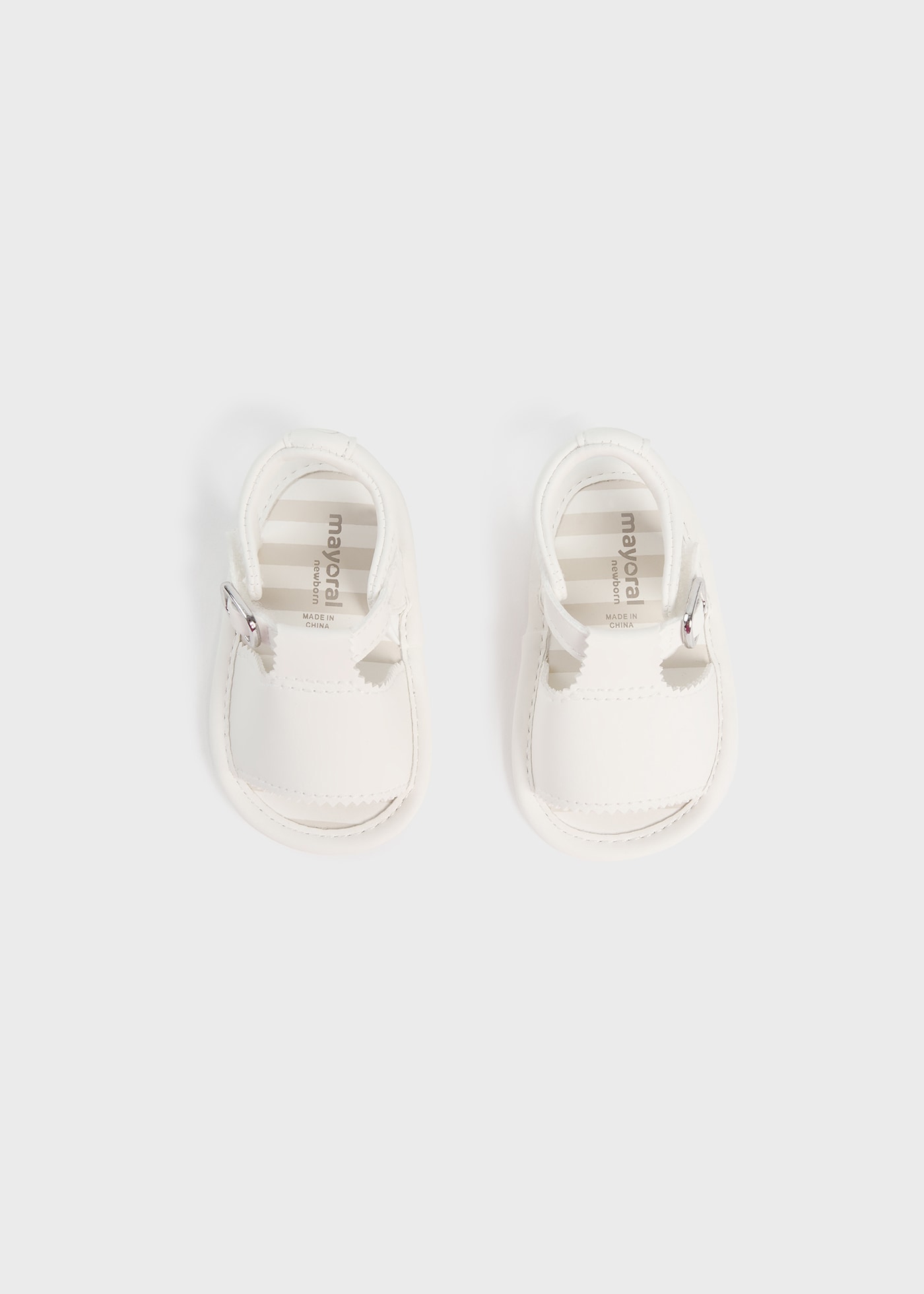 Sandales nouveau-né
