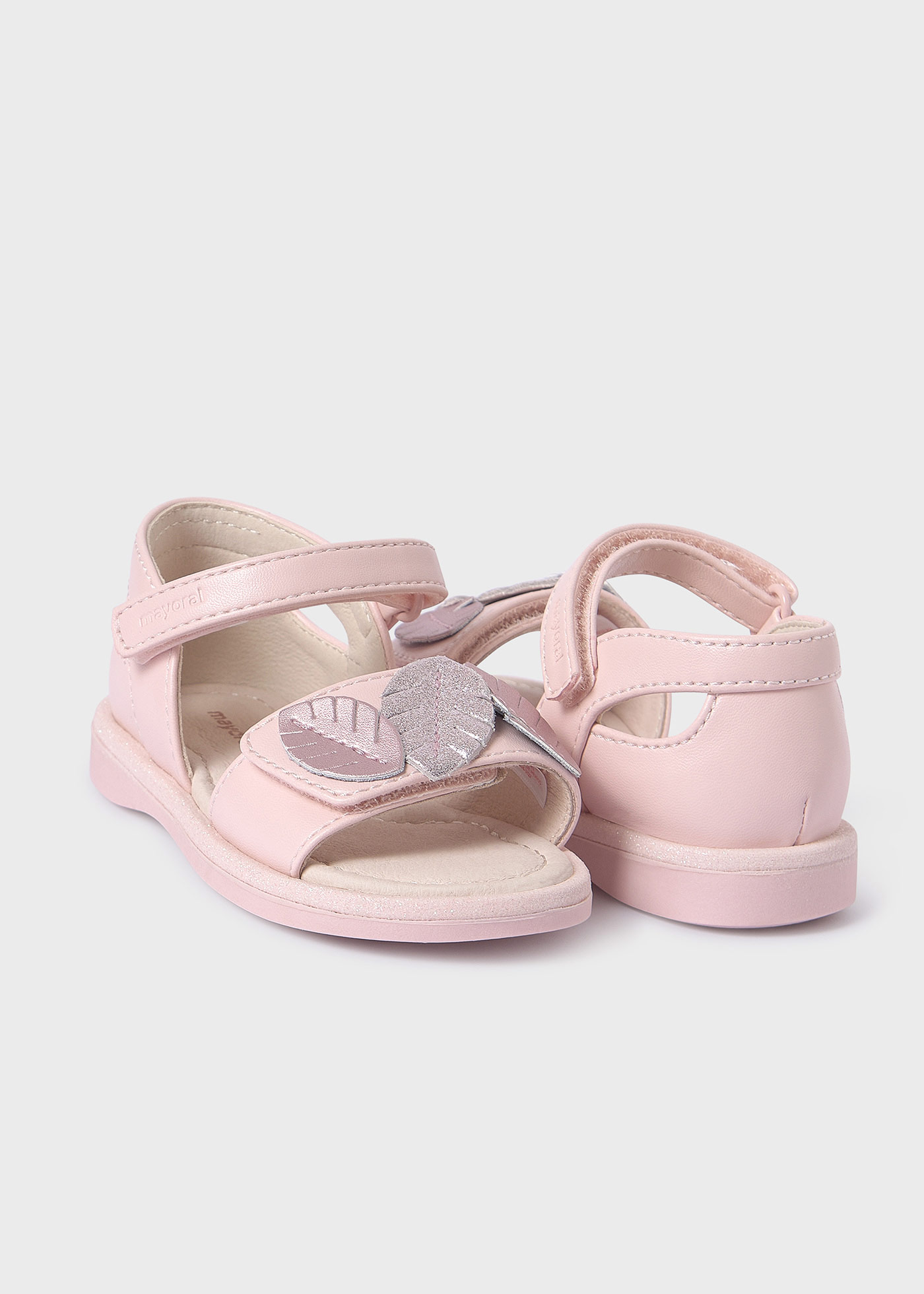 Sandales feuilles semelle intérieure en cuir durable  bébé