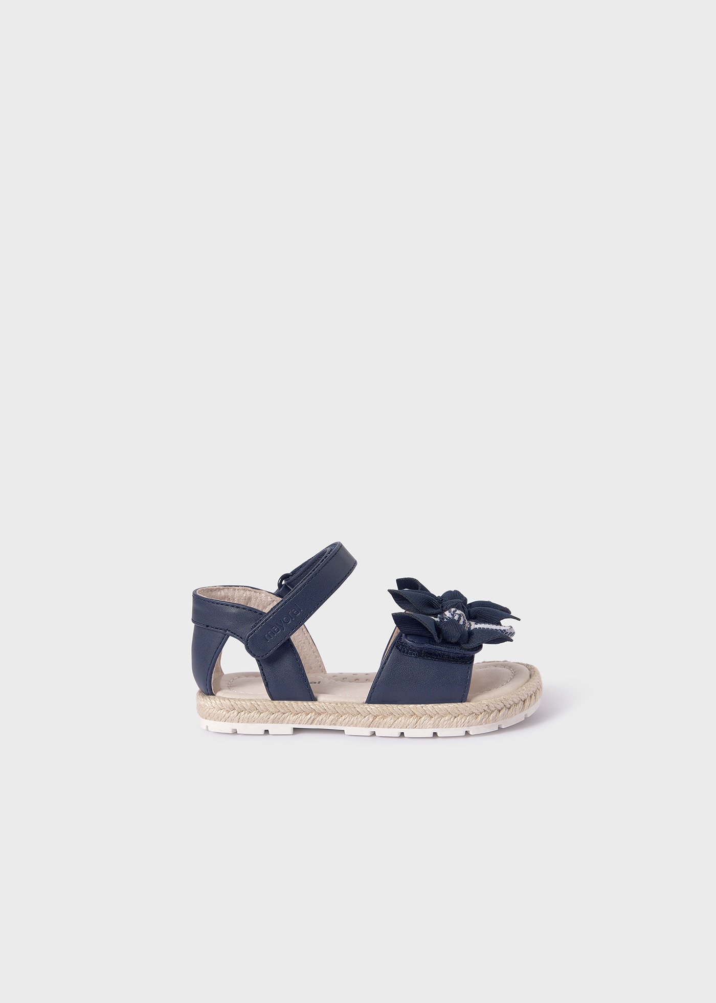 Baby sandals sustainable leather