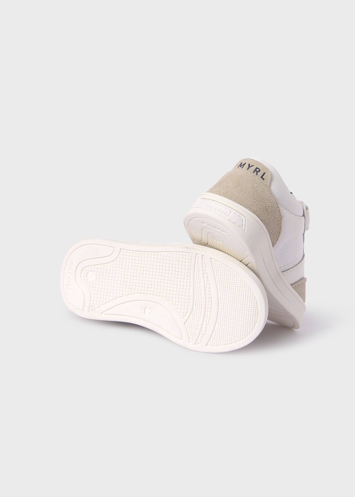 Baby sneakers sustainable leather