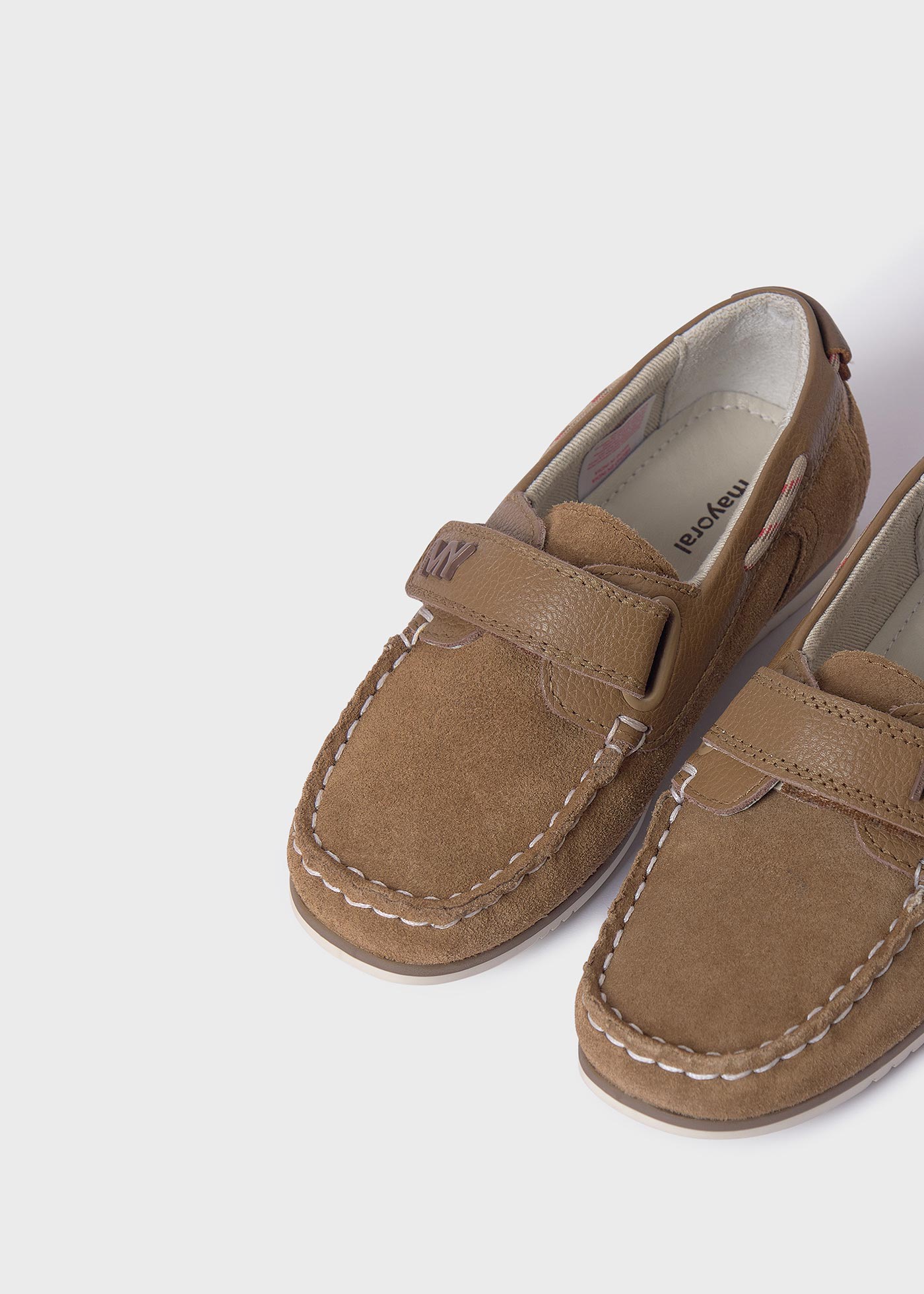 Boys leather boat shoes