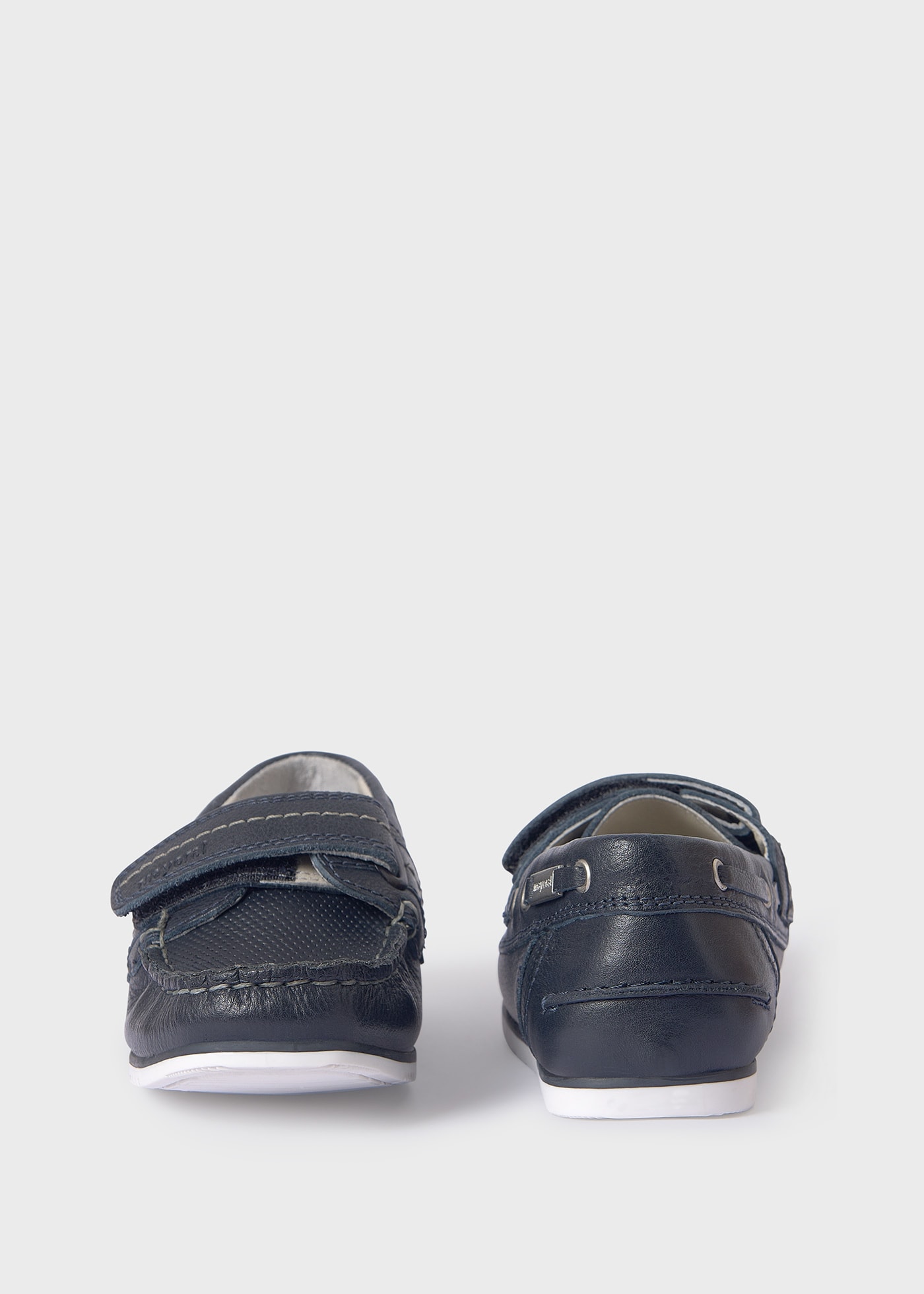 Boys leather boat shoes