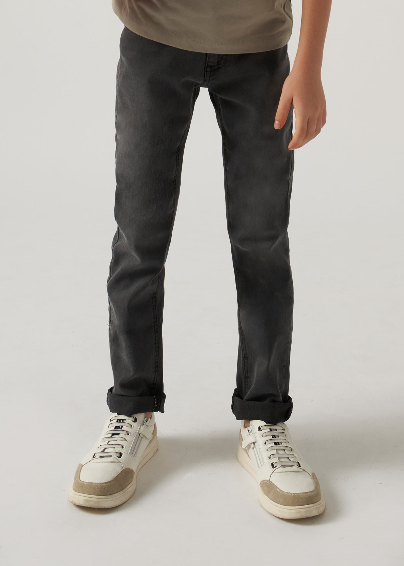 Długie spodnie jeansowe regular fit Better Cotton dla chłopca