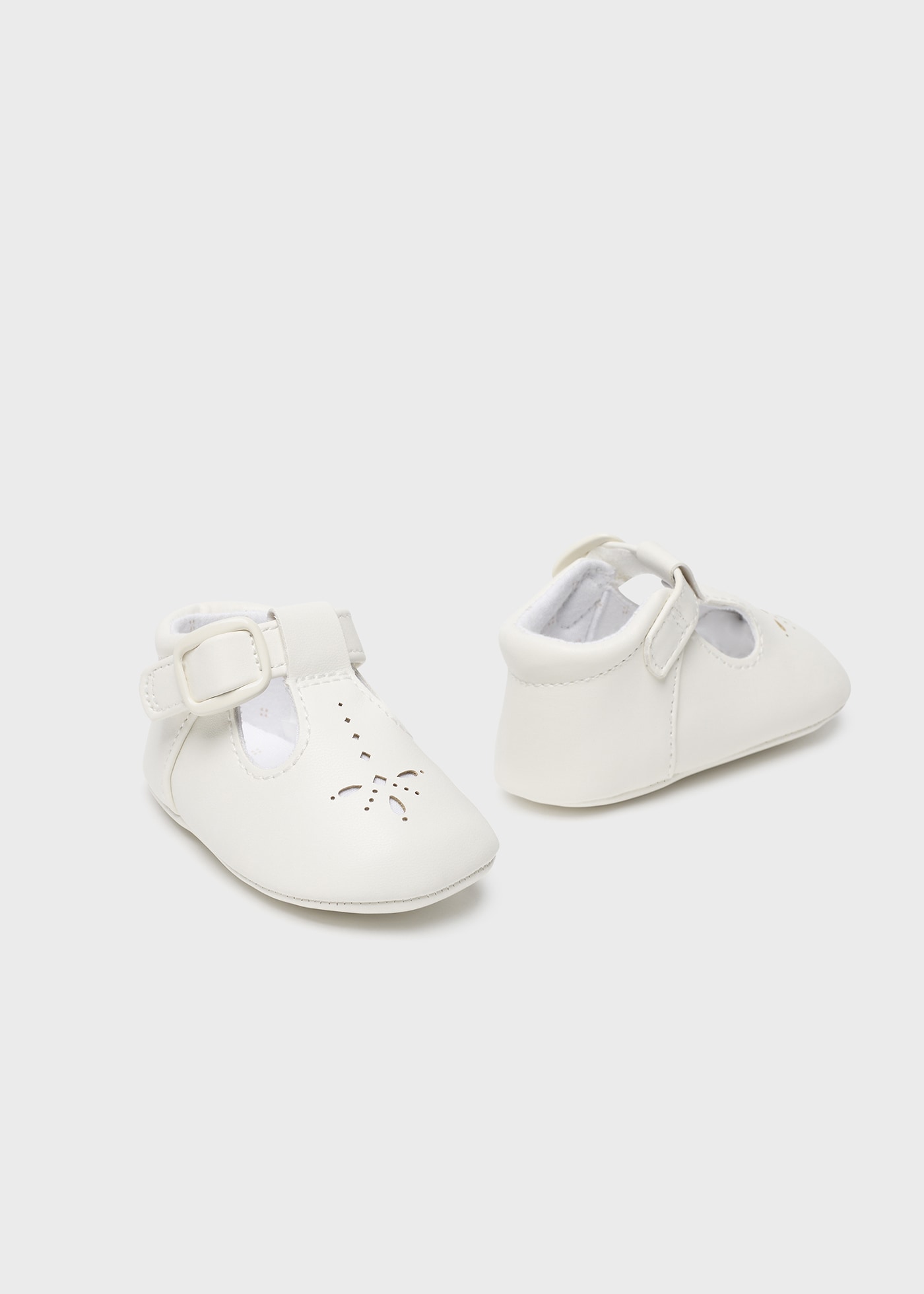 Buty dla noworodka