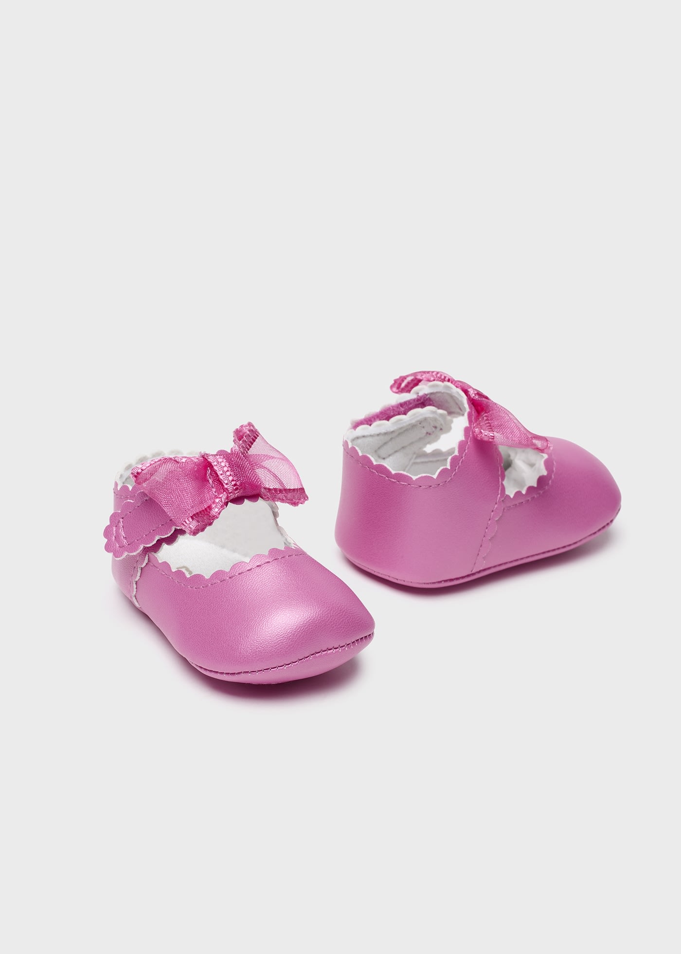 Zapatos moño recién nacido