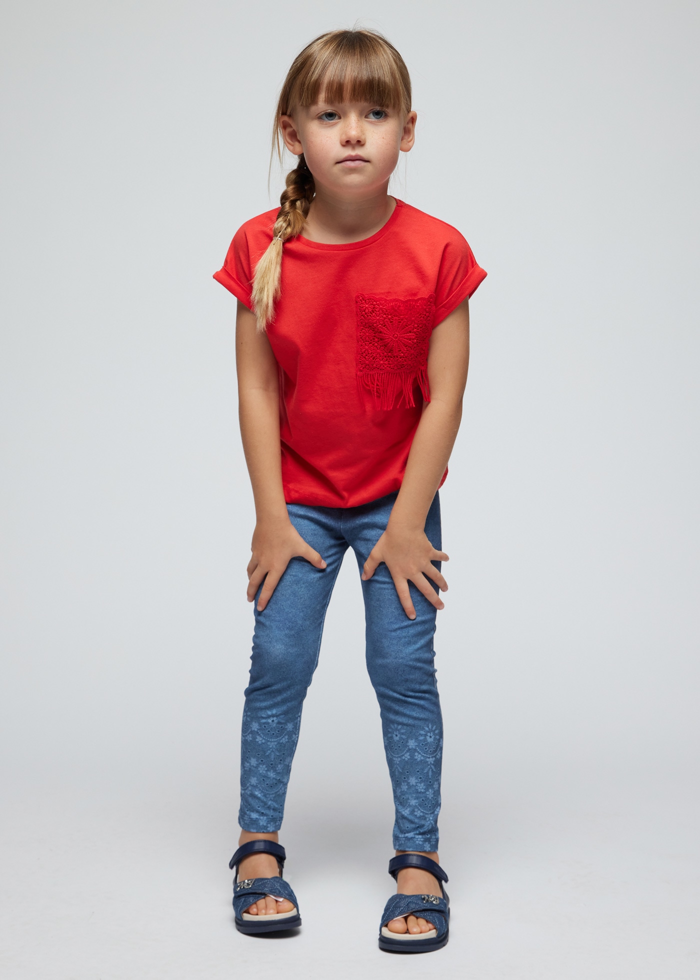 Tricou buzunar crosetat fetita