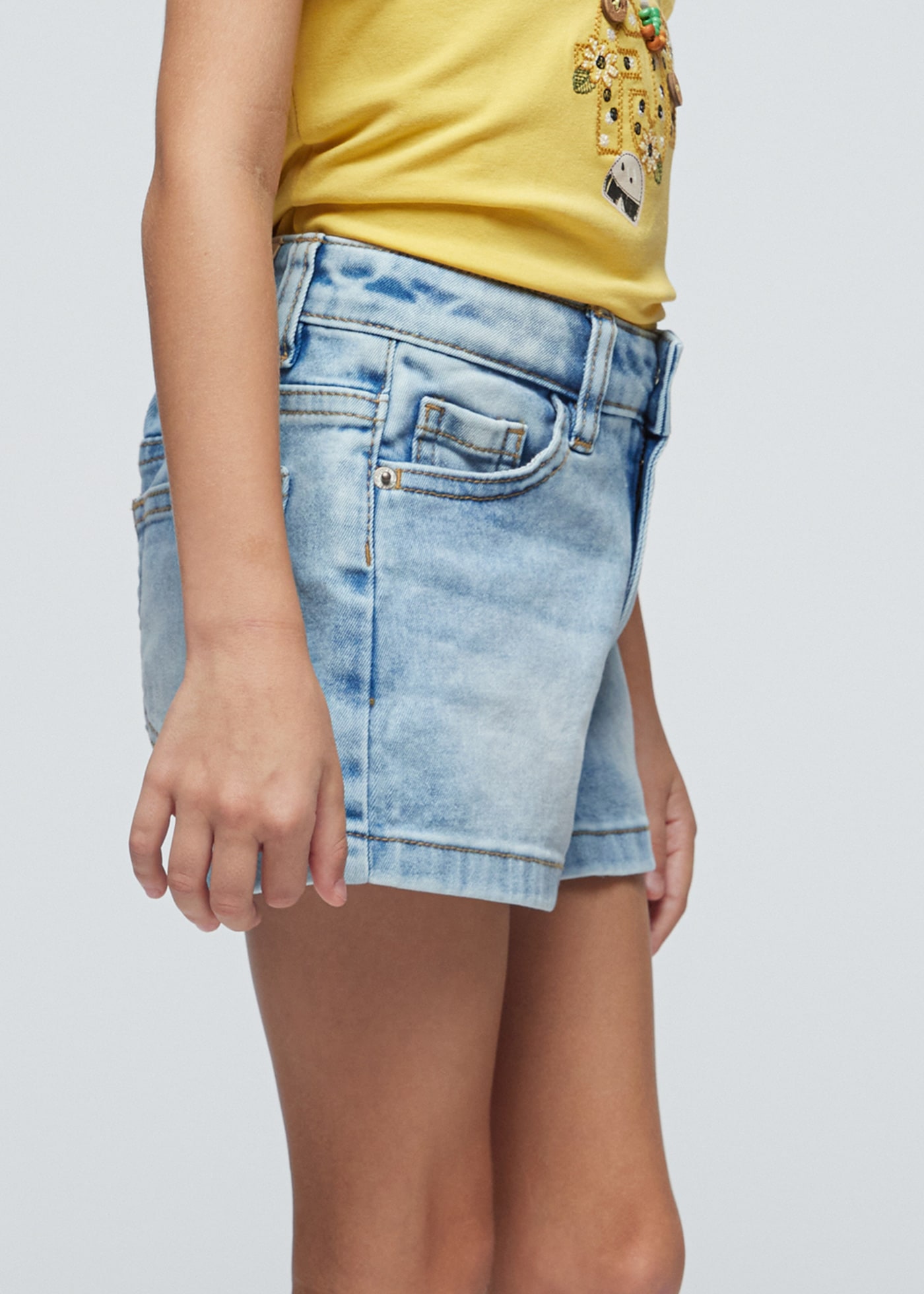 Krótkie spodnie jeansowe ecowash dla dziewczynki