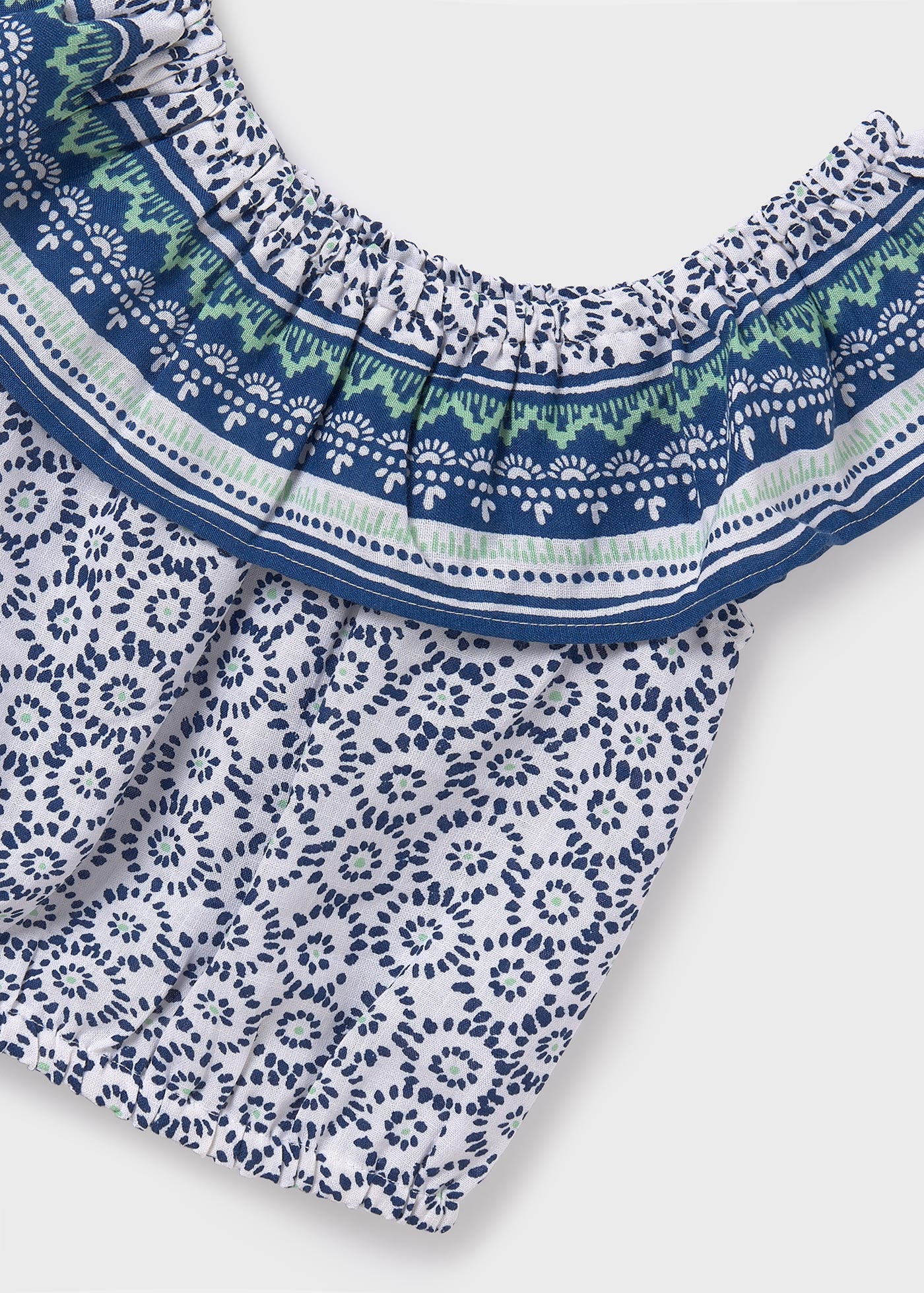 Tops estampado volante chica