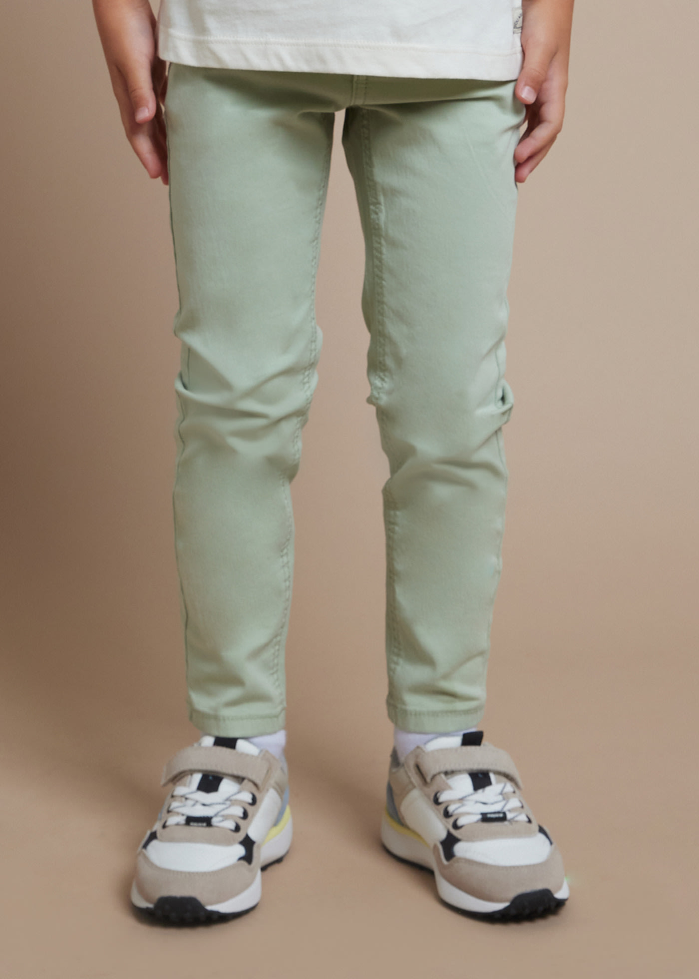 Długie spodnie slim fit Better Cotton dla chłopca