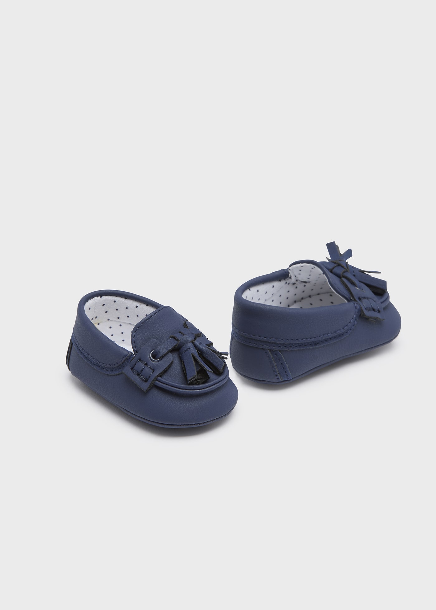 Newborn fashion moccasin shoes