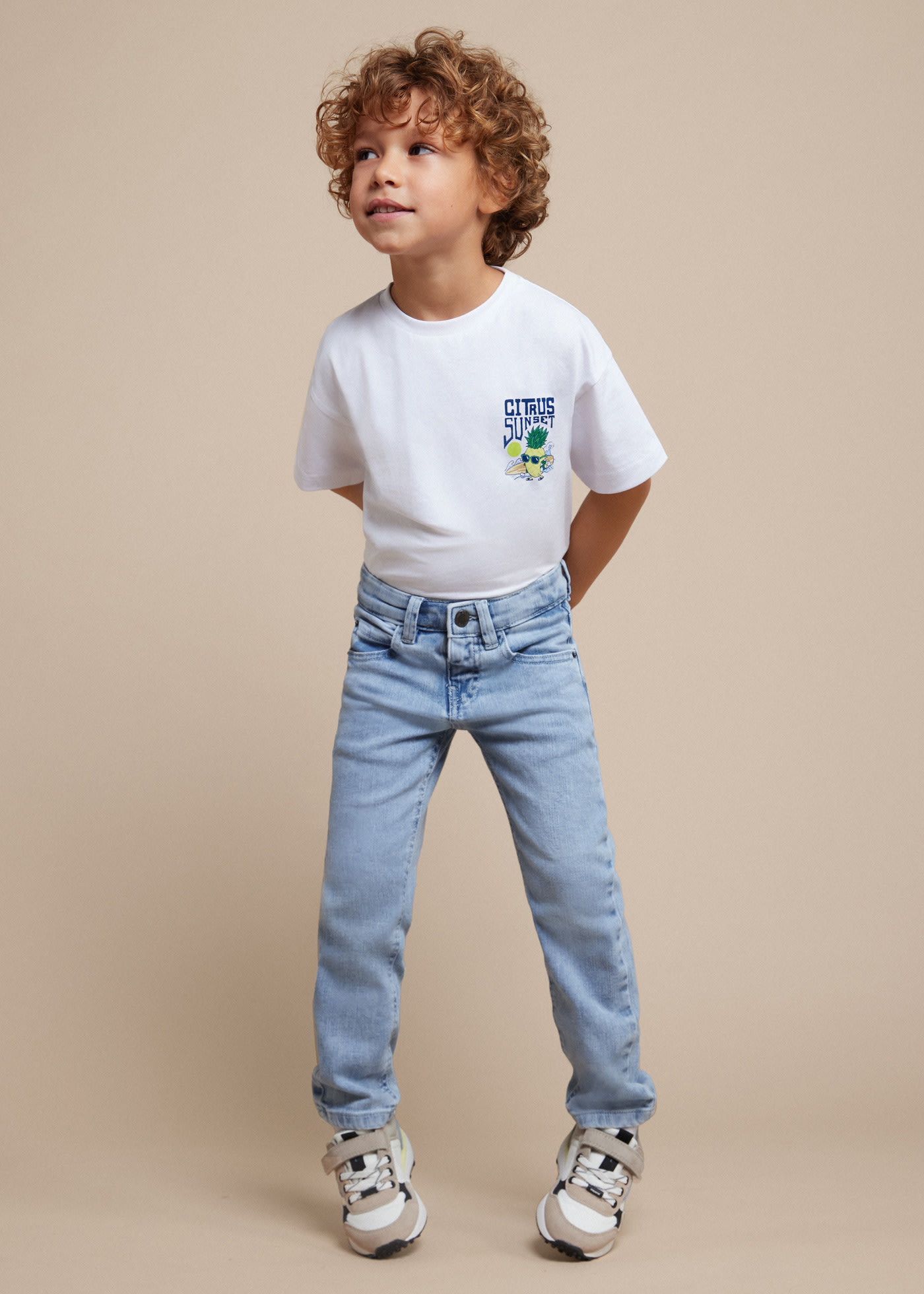 Długie spodnie jeansowe regular fit Better Cotton dla chłopca