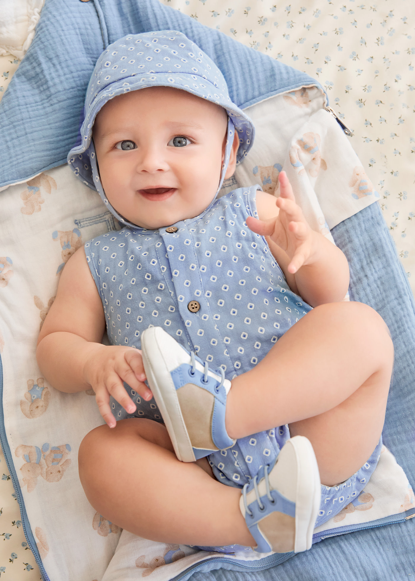 Pagliaccetto stampato con cappello Better Cotton neonata