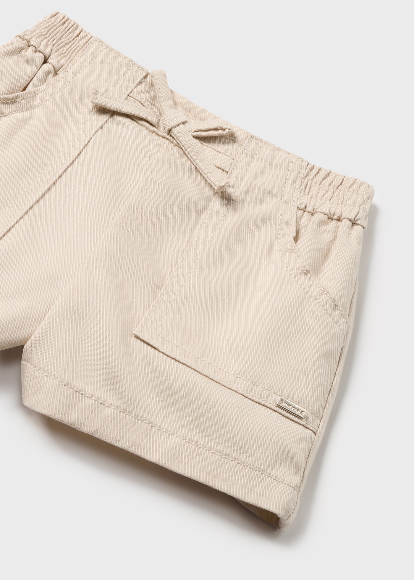 Къс панталон с джобчета за бебе