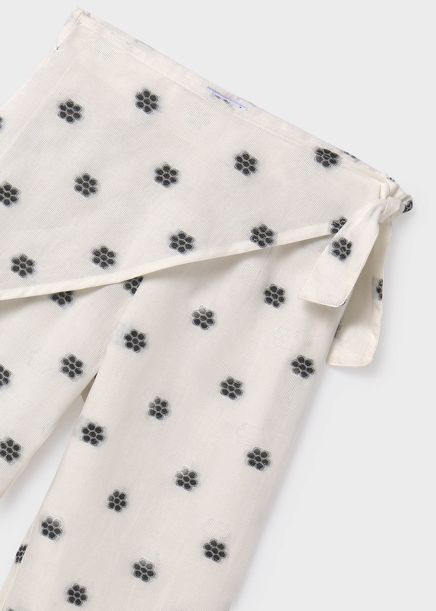 Girl Jacquard Trousers Off-white and black | Mayoral ® Girl Jacquard Trousers Off-white and black | Mayoral ®