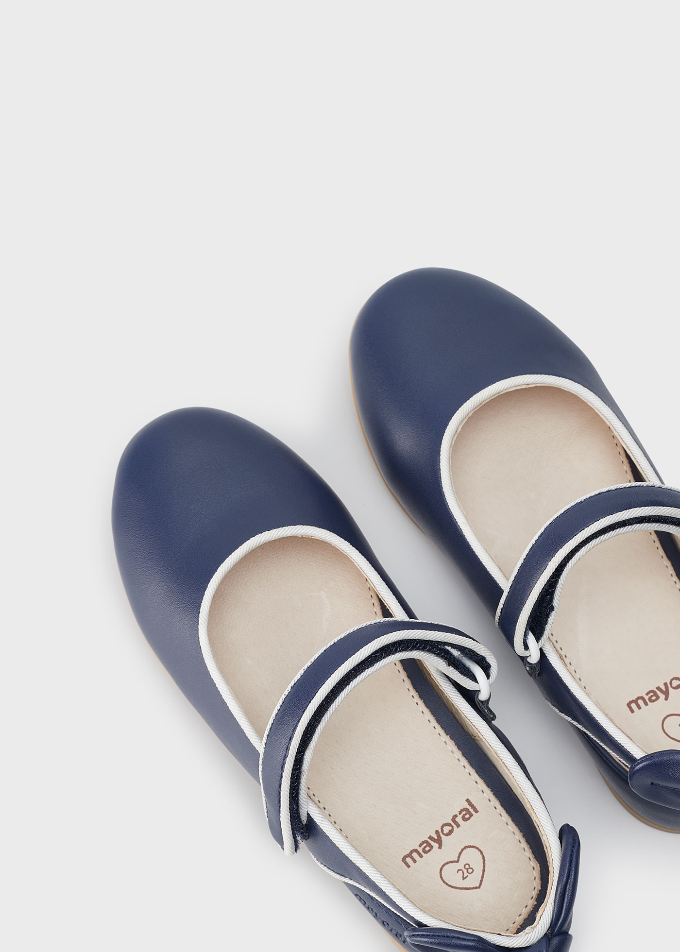 Girls bow mary jane sustainable leather
