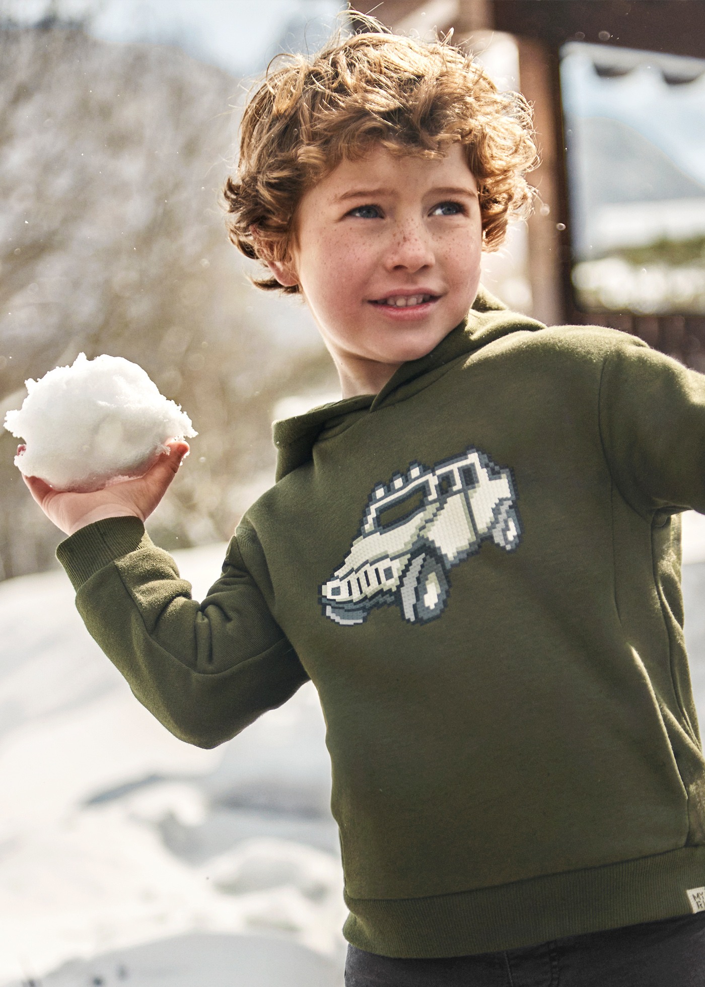 Sudadera dibujo engomado niño