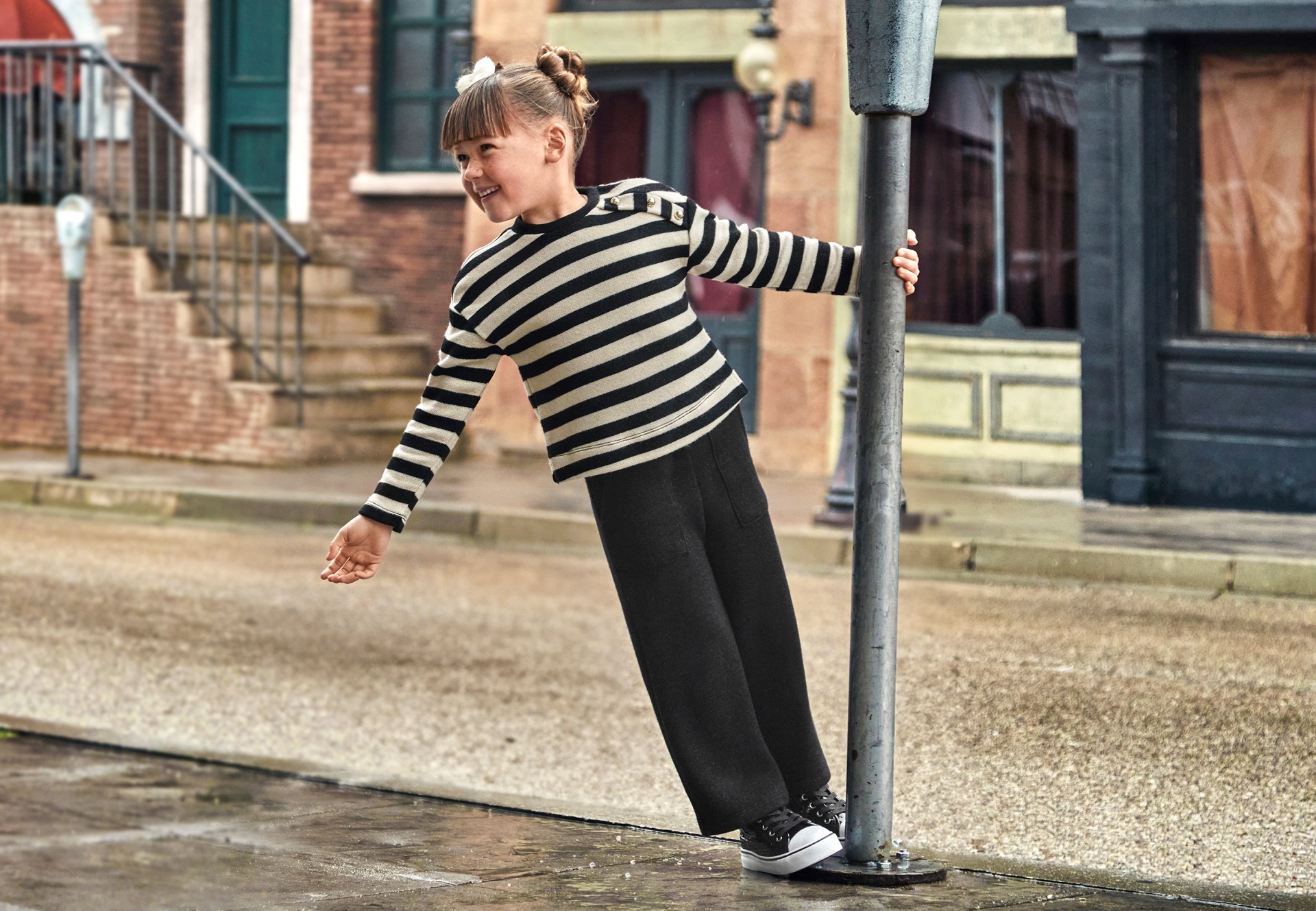 Conjunto pantalón y sudadera rayas niña