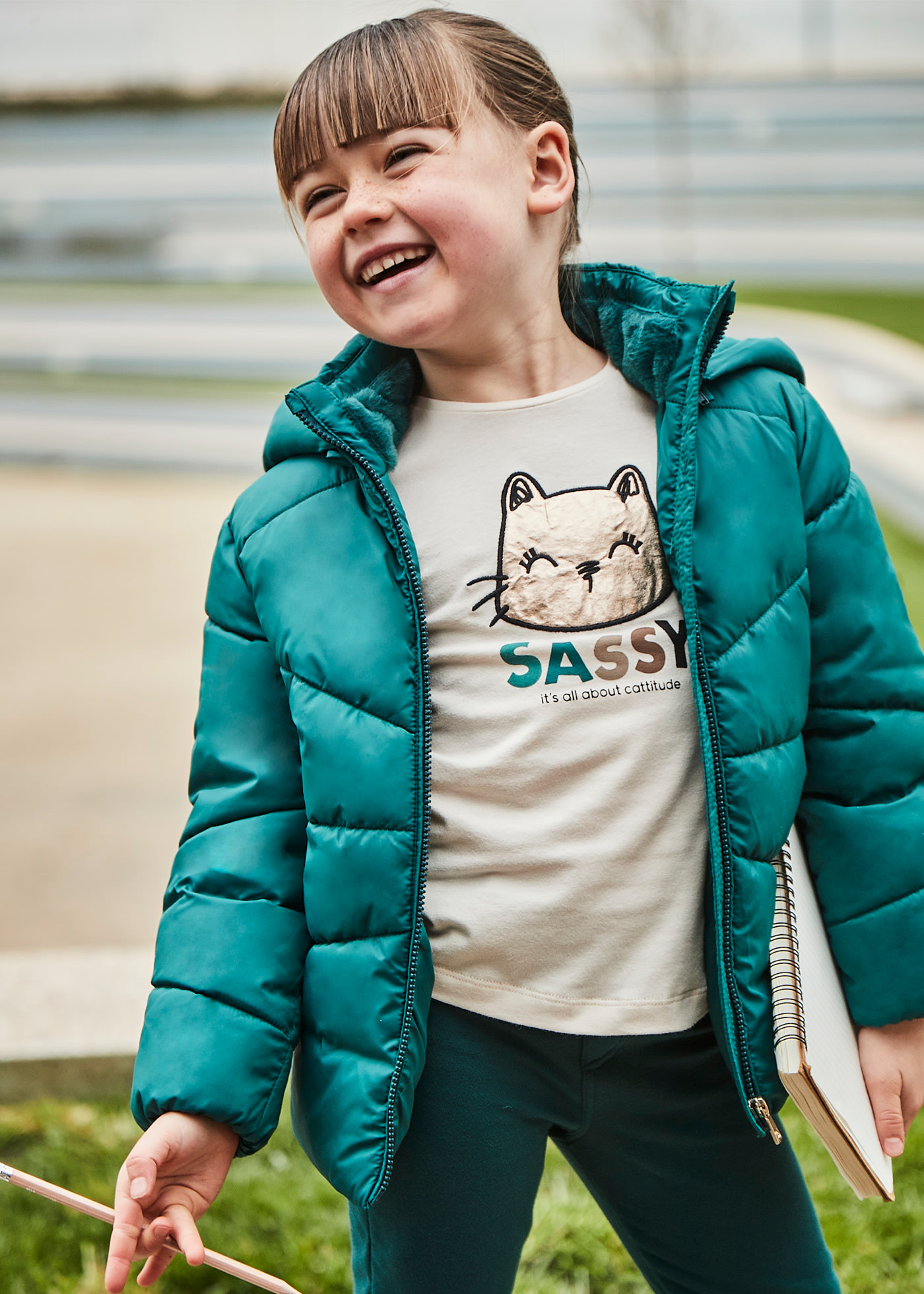 T-shirt fille à manches froncées avec chat