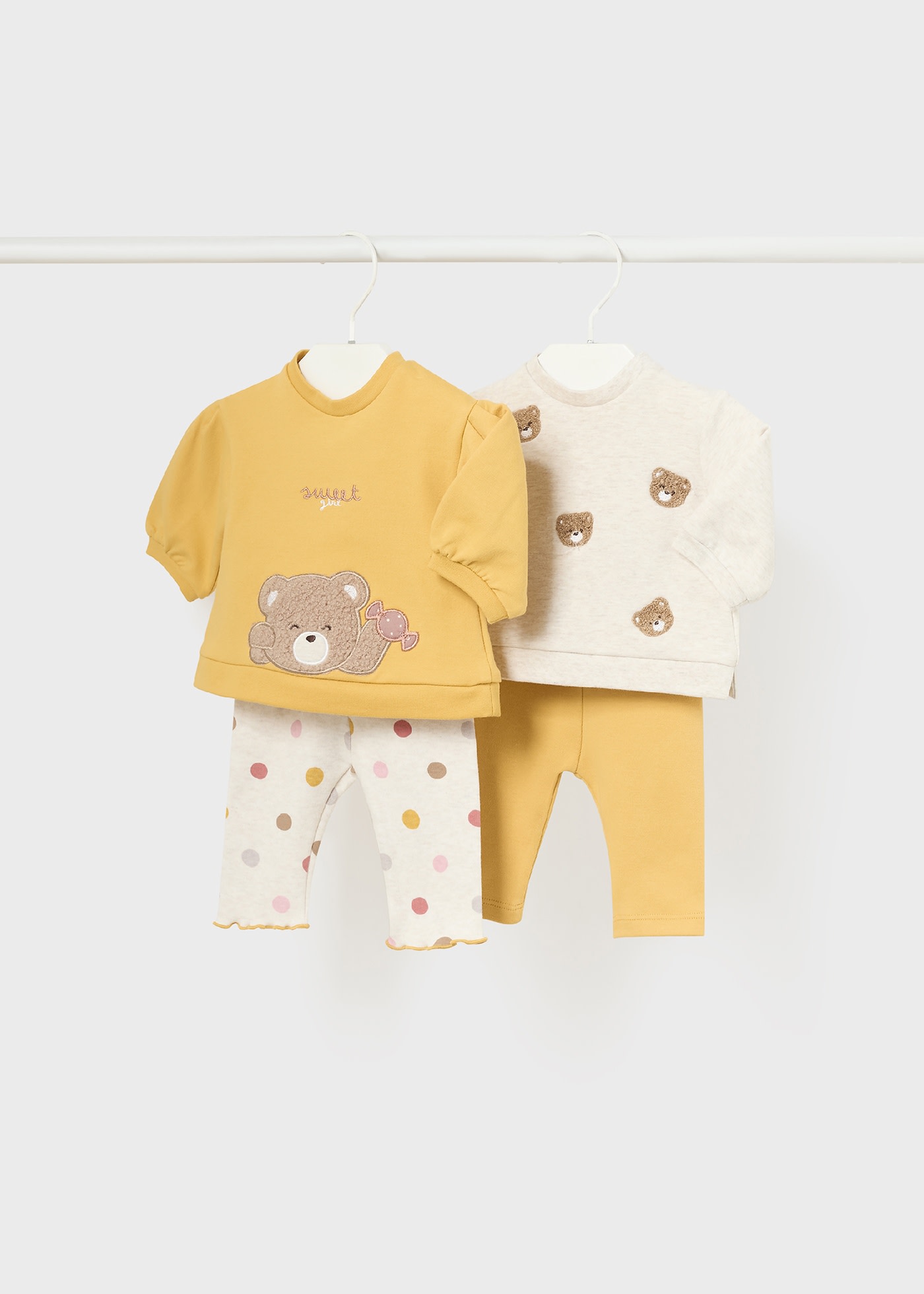 Newborn Girl 4 Piece Set with Leggings