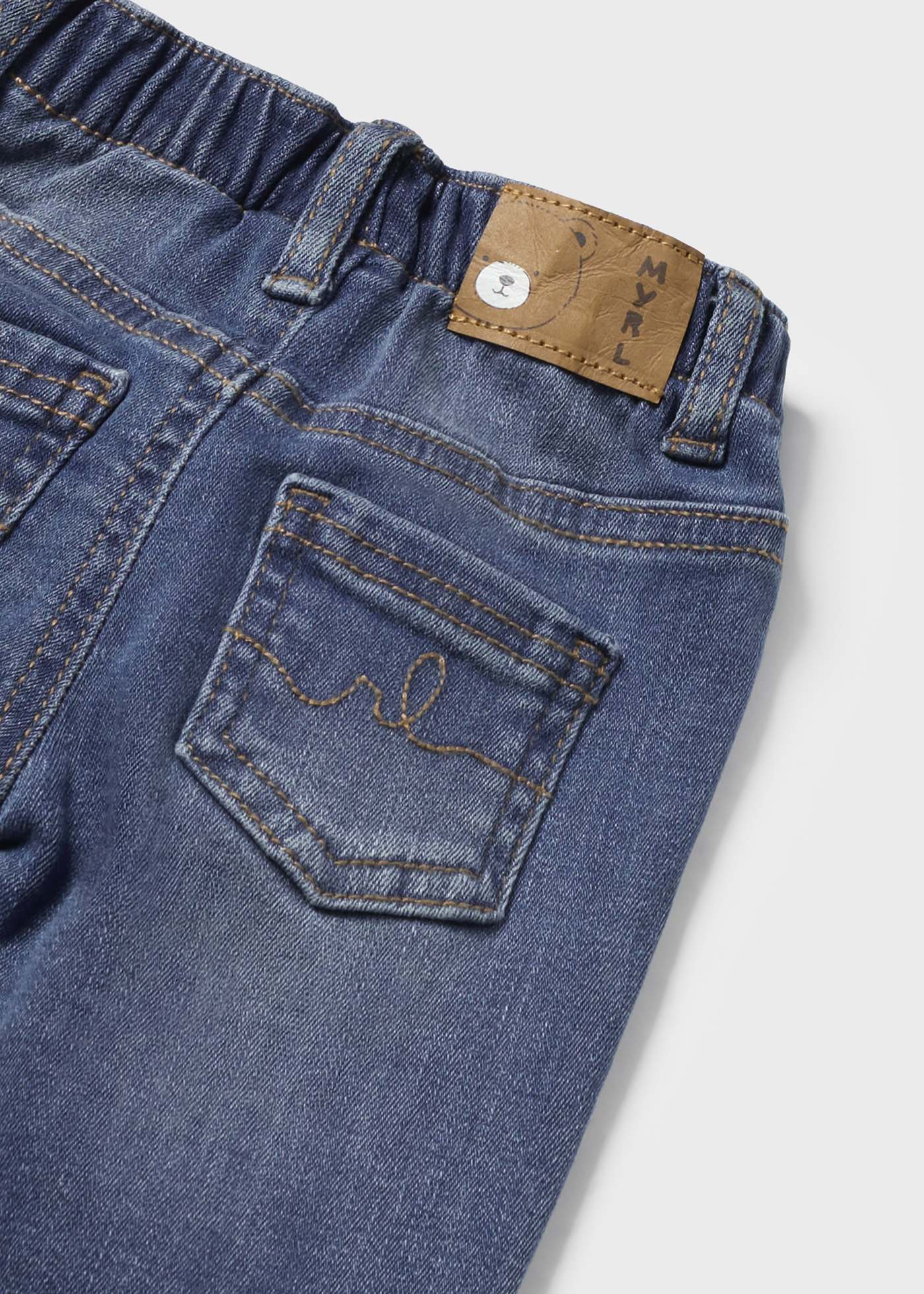 Pantalón denim básico recién nacido