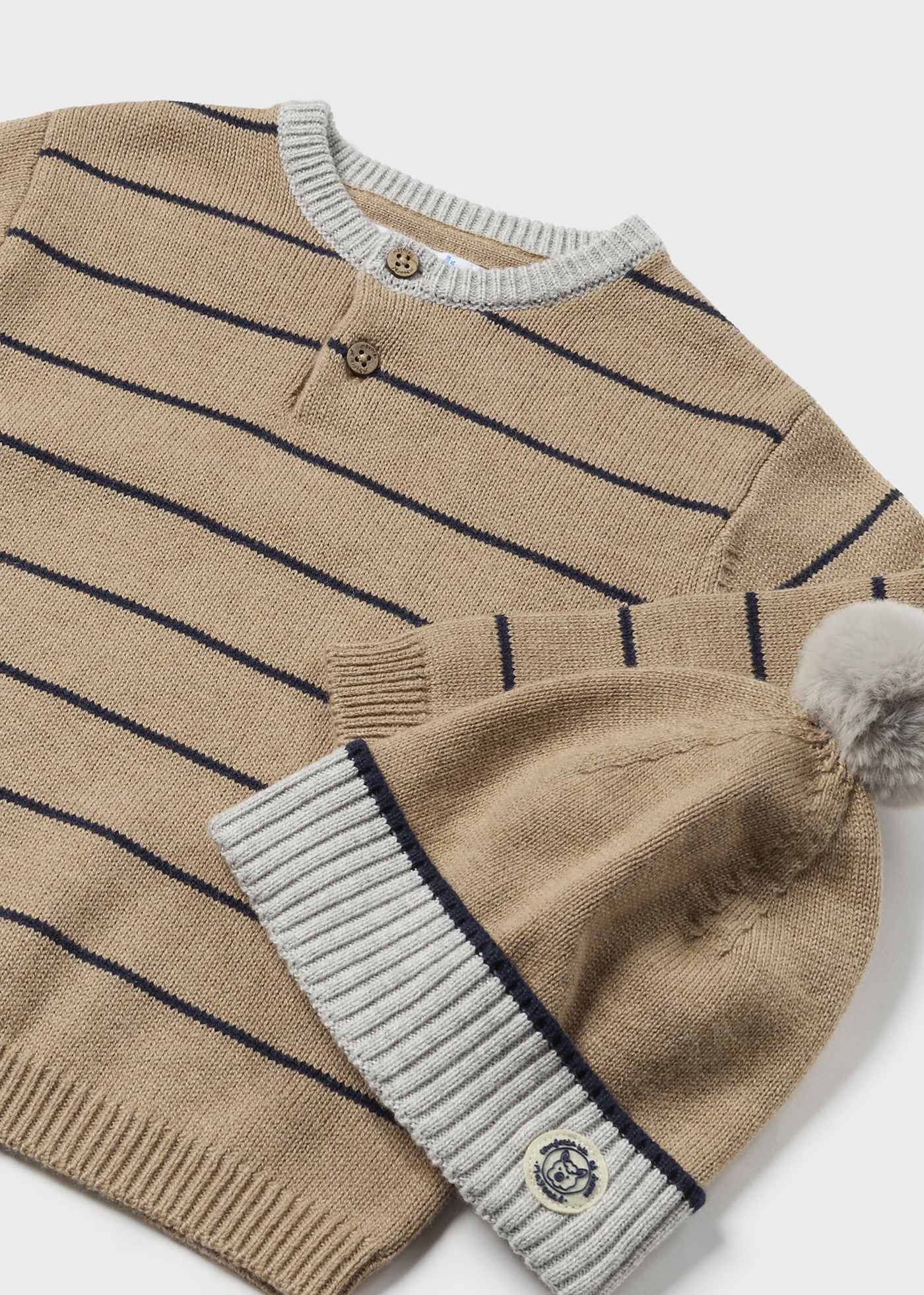 Sweter z czapką dla niemowlęcia
