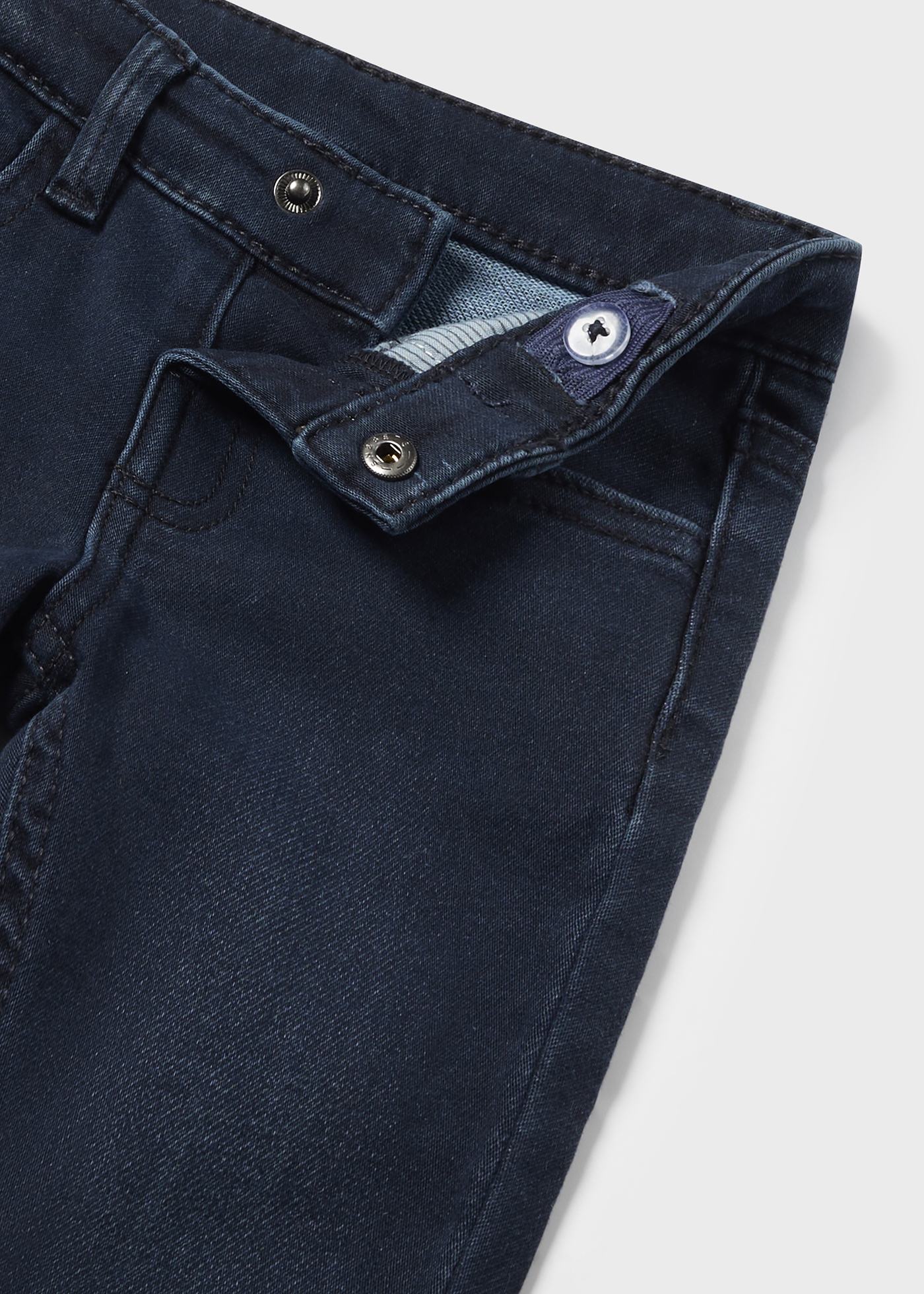 Pantalón denim slim bebé