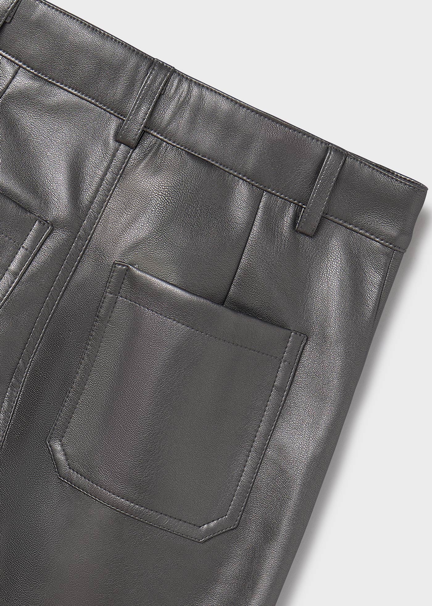 Pantaloni evazati imitatie piele fata