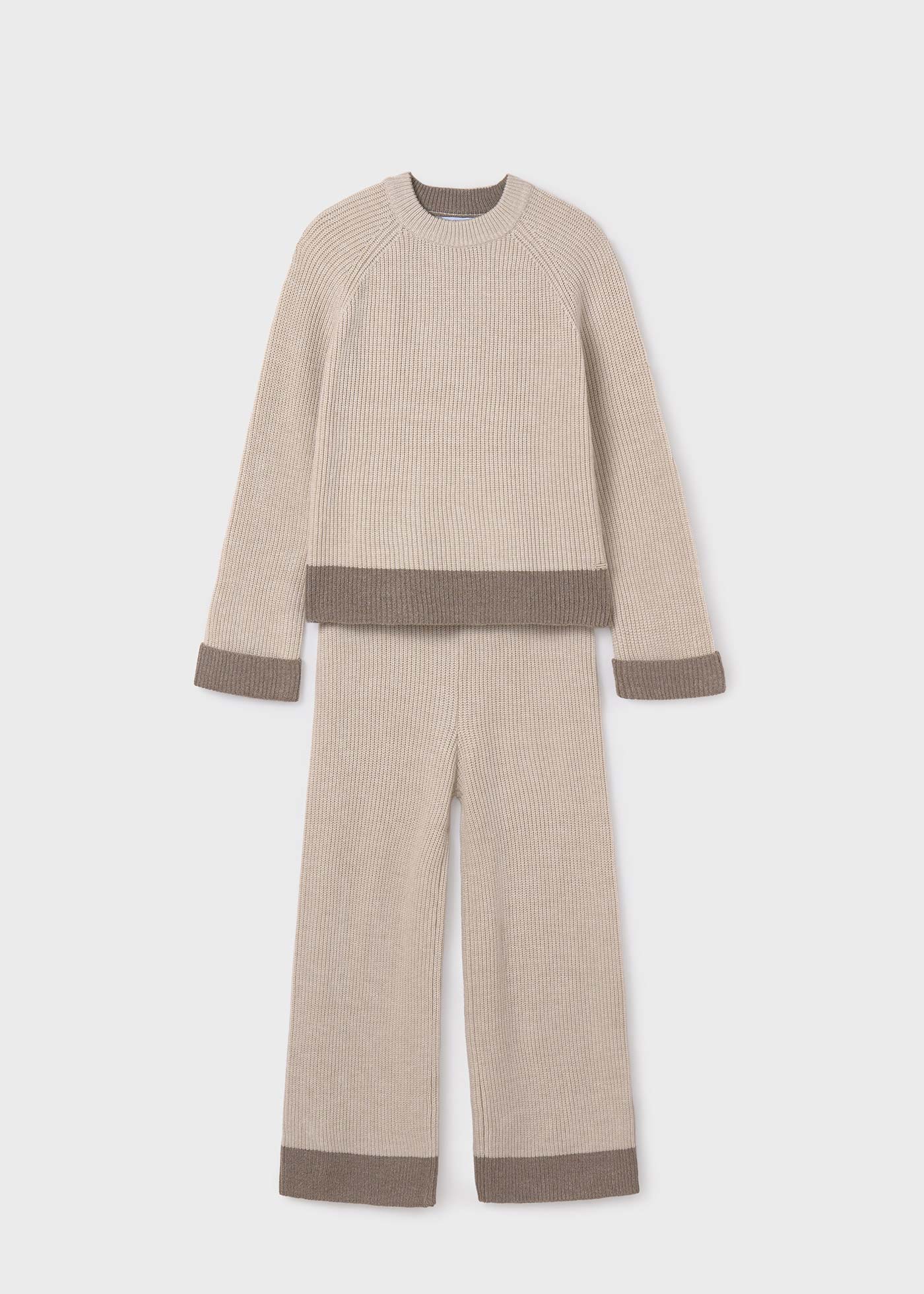 Completo pantalone e maglione ragazza
