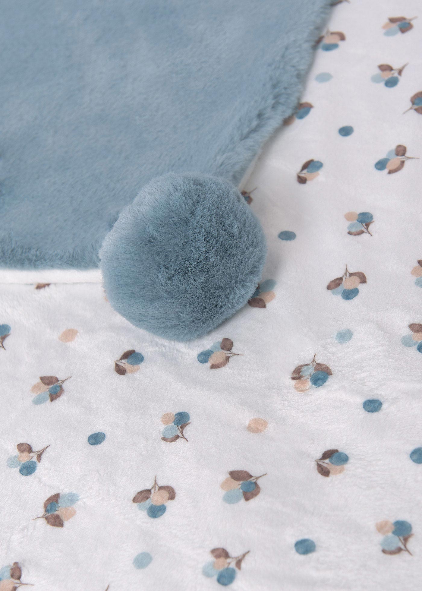 Copertina pompon  neonato