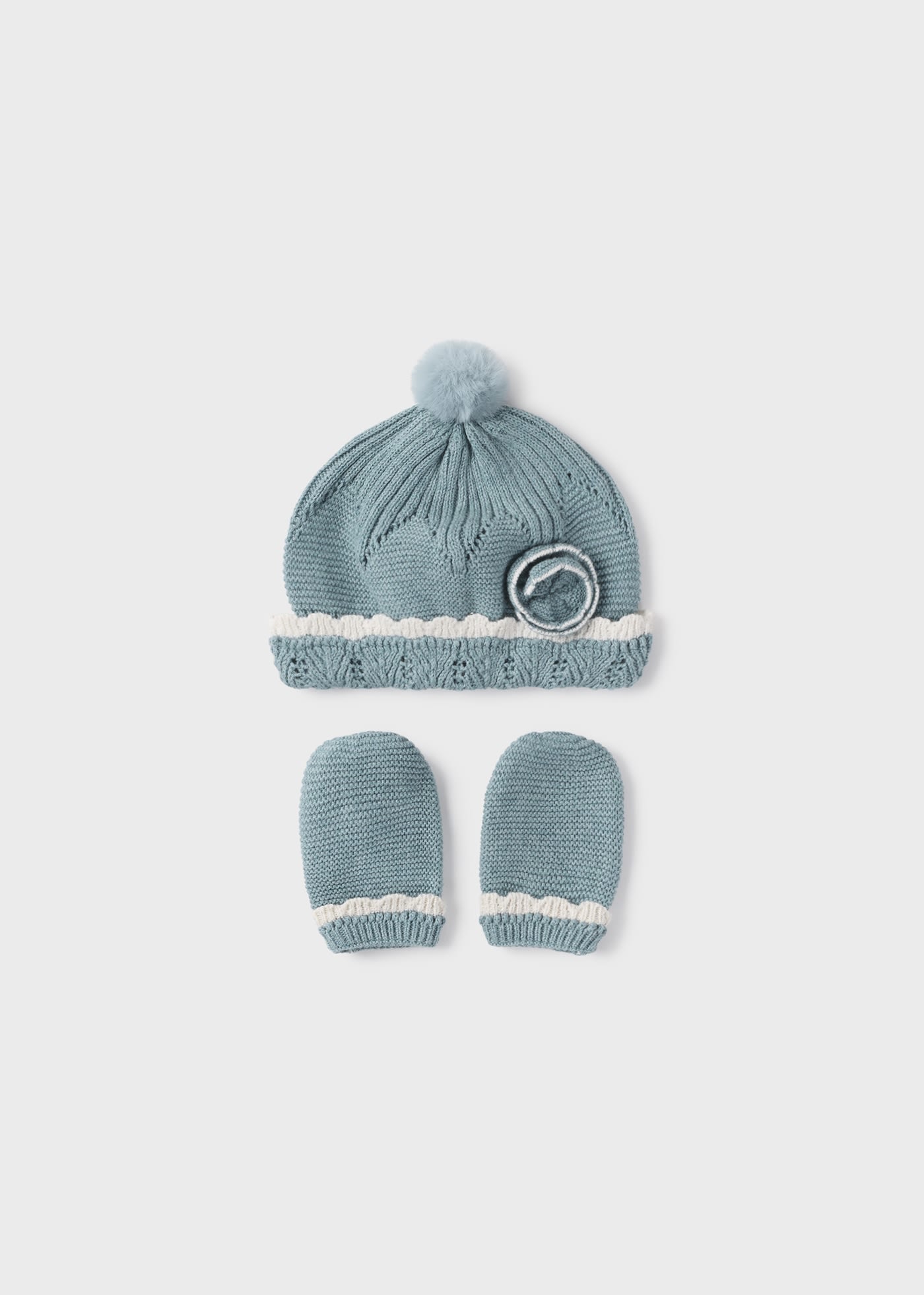 Conjunto de gorro e luvas recém nascido