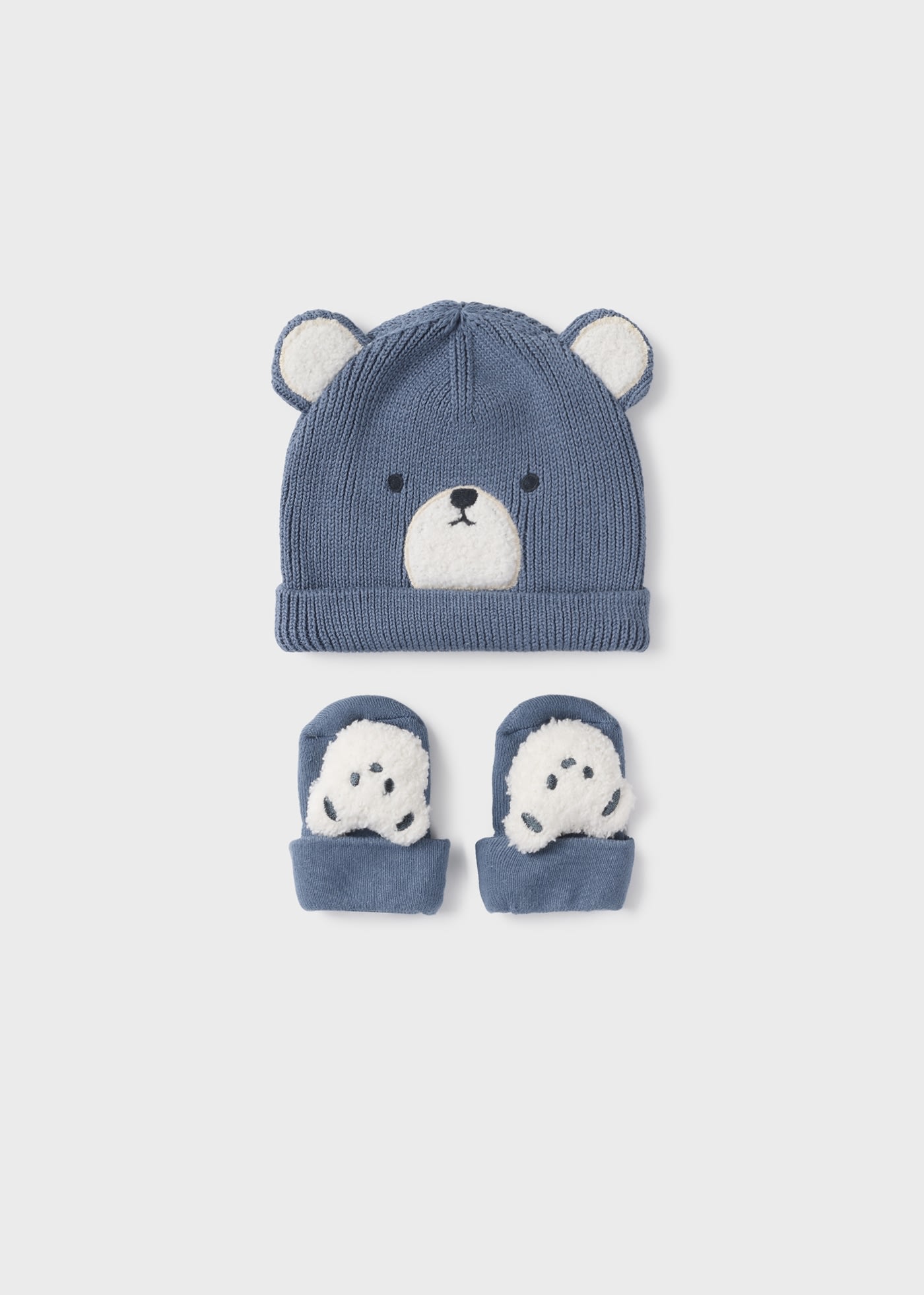 Set bonnet et chaussettes ourson nouveau-né