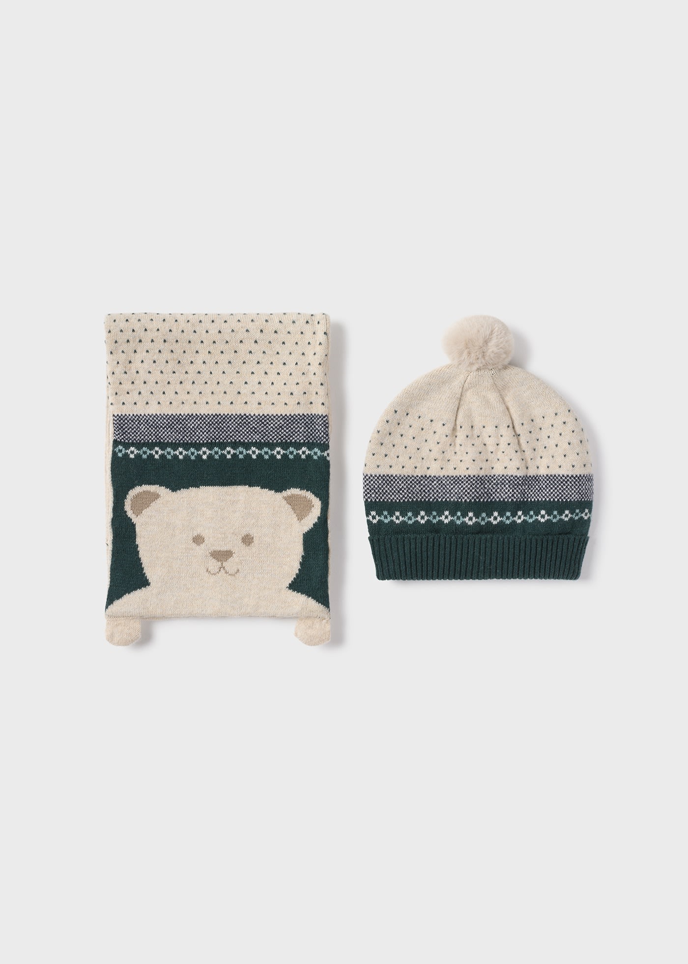 Conjunto de gorro e cachecol bebé