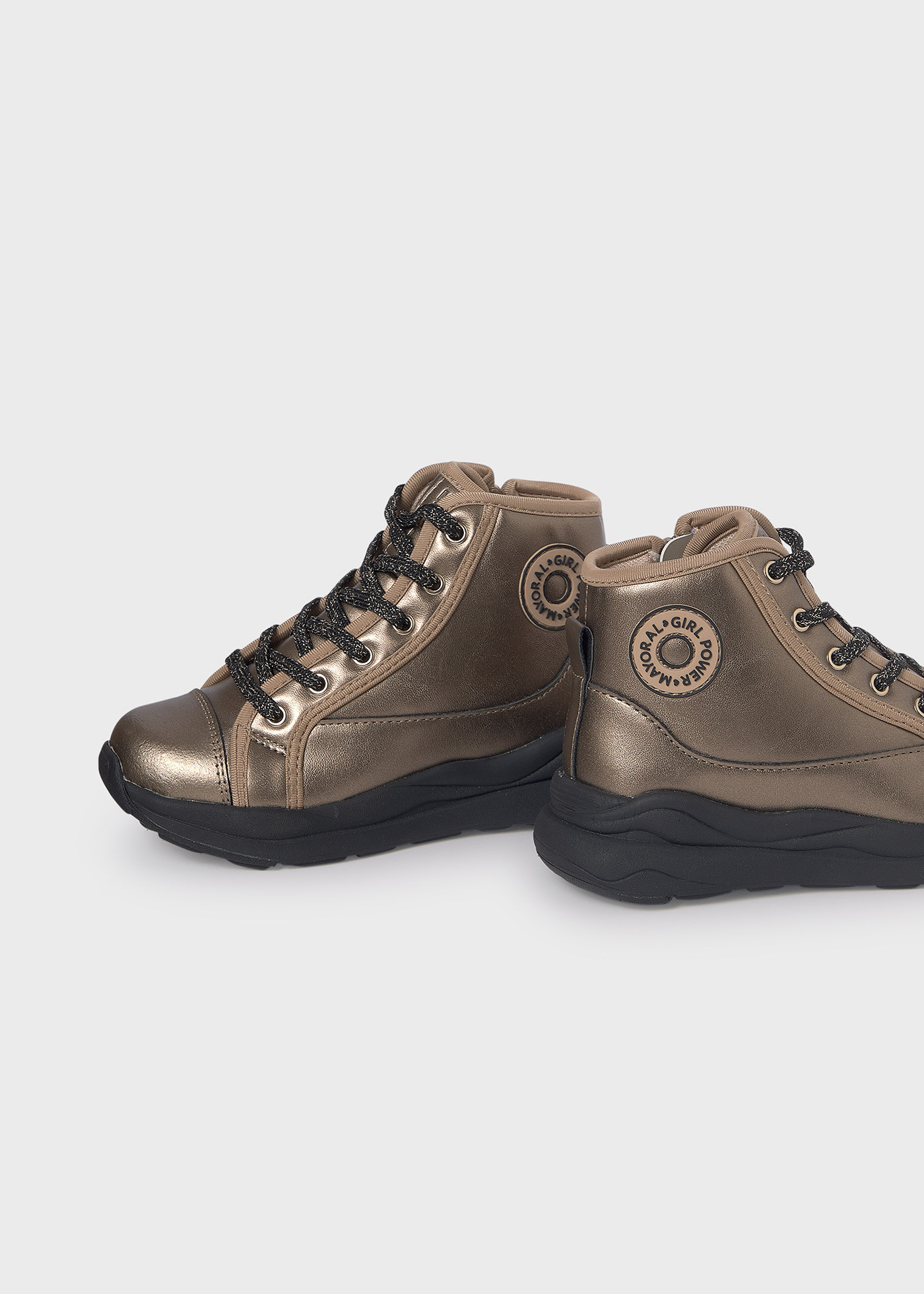 Botins desportivos sola grossa menina