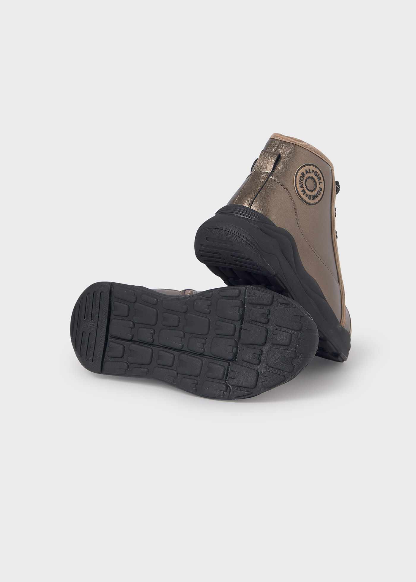Botins desportivos sola grossa menina