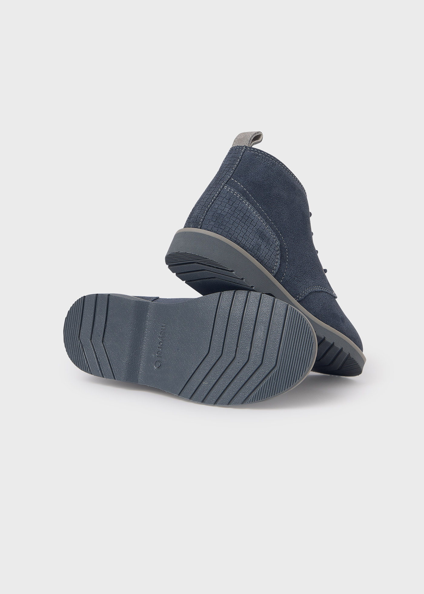 Botins cordões rapaz